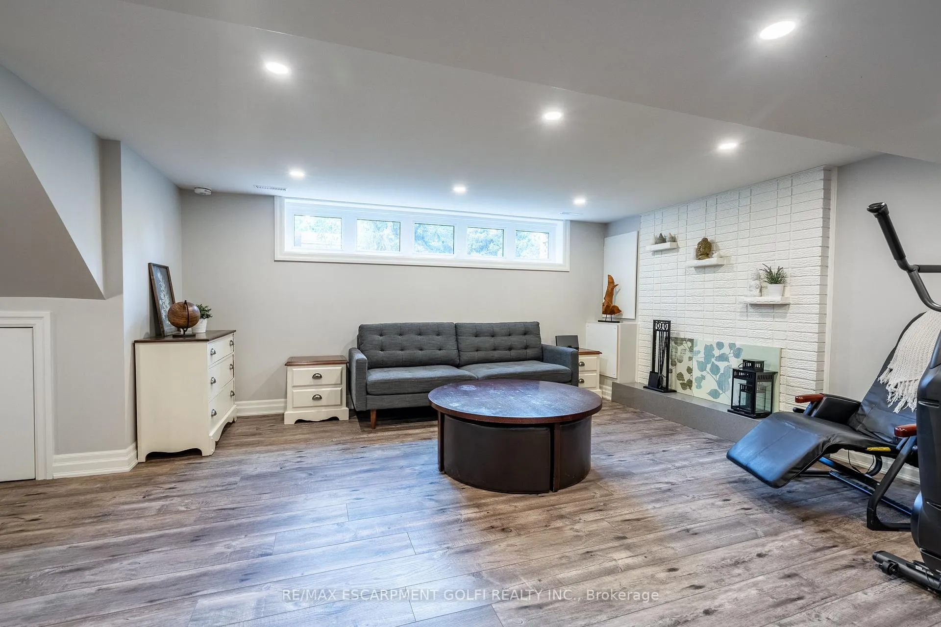 Photo 16 of 324 Parkside Drive, Hamilton, Waterdown — HOMEH