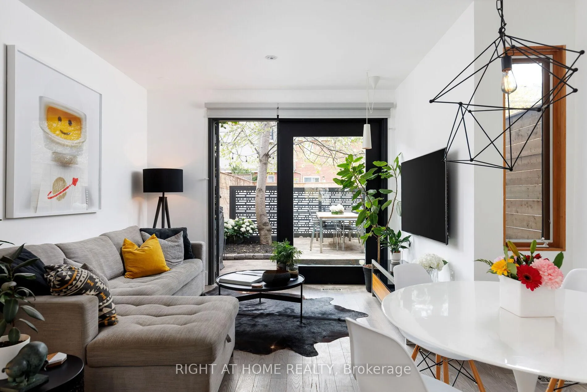 Photo 16 of 128 Hamilton Street, Toronto, South Riverdale — HOMEH