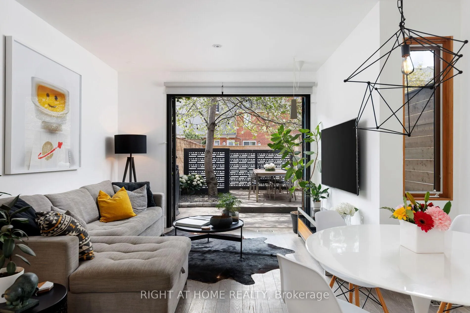 Photo 17 of 128 Hamilton Street, Toronto, South Riverdale — HOMEH