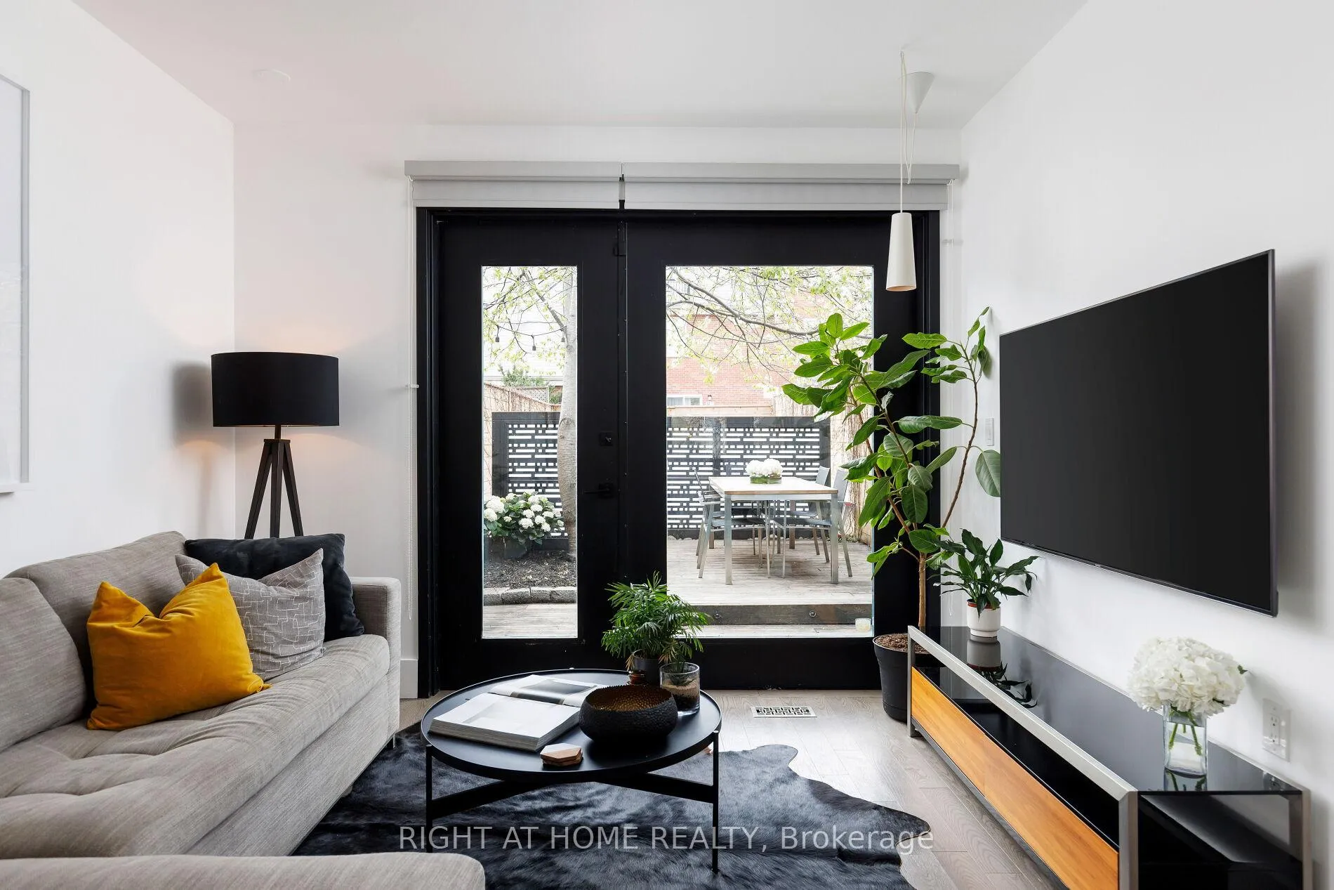 Photo 19 of 128 Hamilton Street, Toronto, South Riverdale — HOMEH