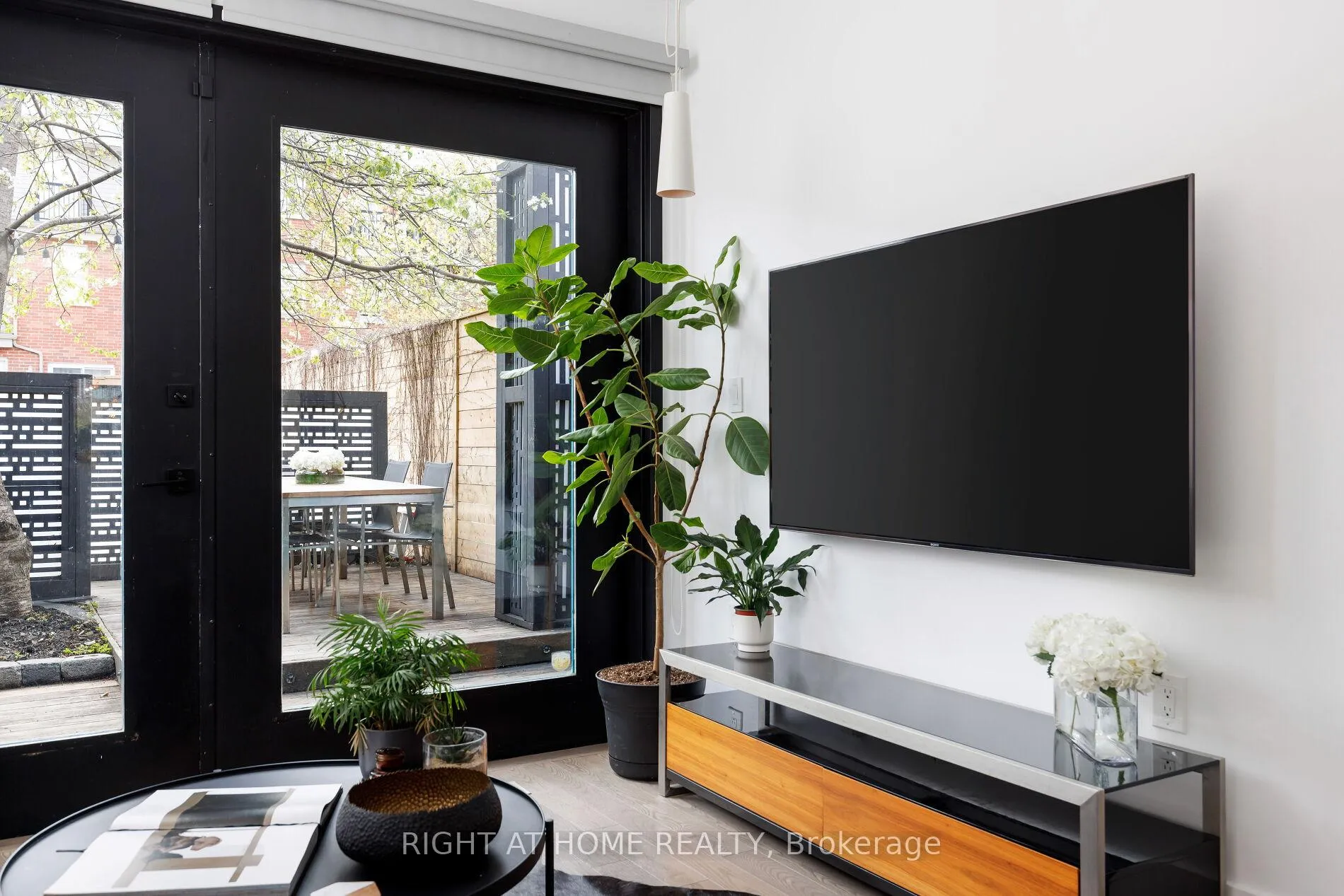 Photo 21 of 128 Hamilton Street, Toronto, South Riverdale — HOMEH