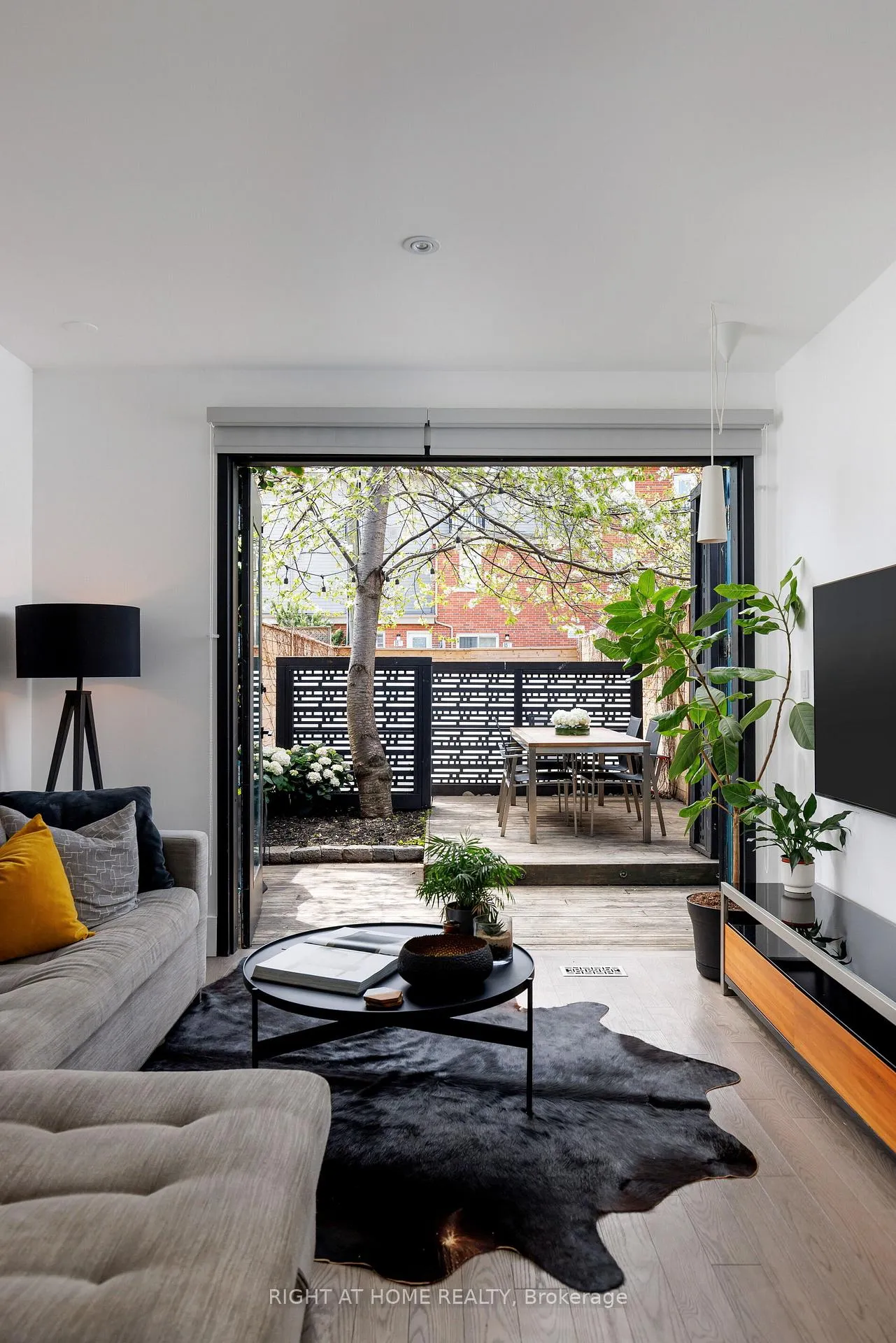 Photo 22 of 128 Hamilton Street, Toronto, South Riverdale — HOMEH