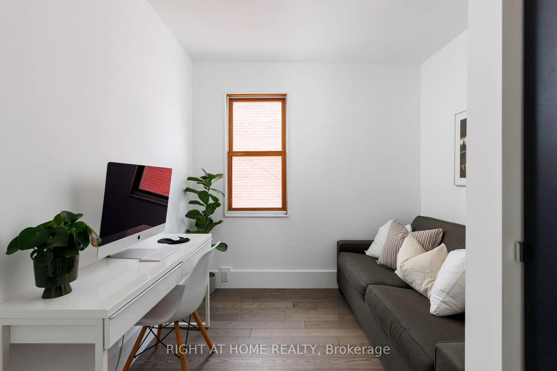 Photo 41 of 128 Hamilton Street, Toronto, South Riverdale — HOMEH