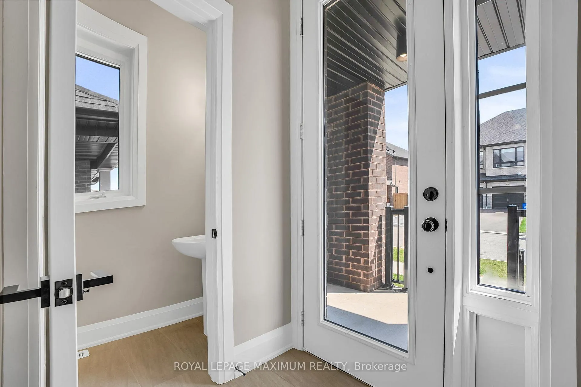 Photo 3 of 139 Closson Drive, Whitby, Rural Whitby — HOMEH
