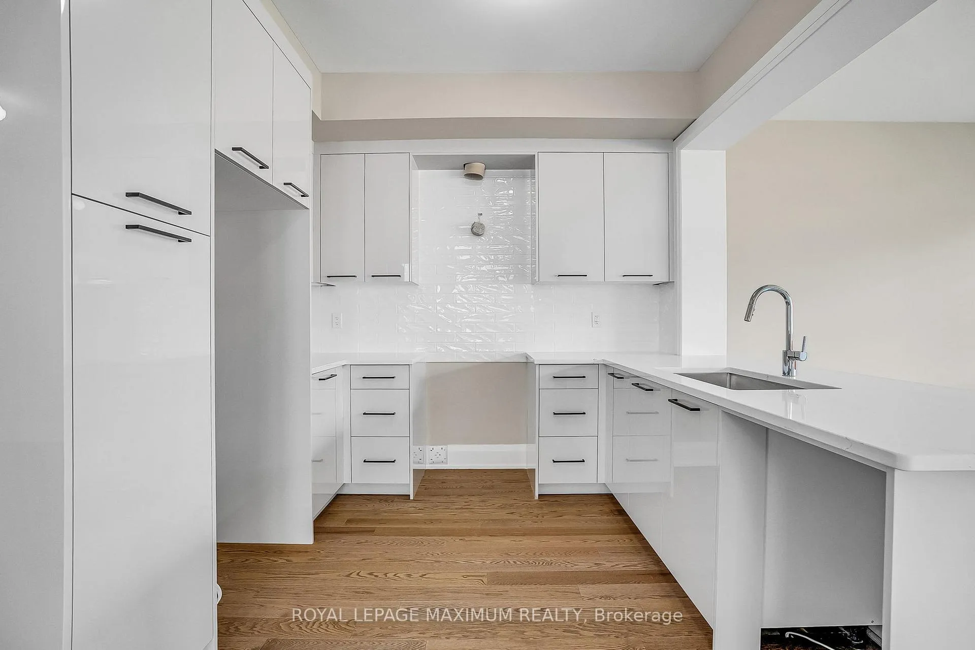 Photo 10 of 139 Closson Drive, Whitby, Rural Whitby — HOMEH
