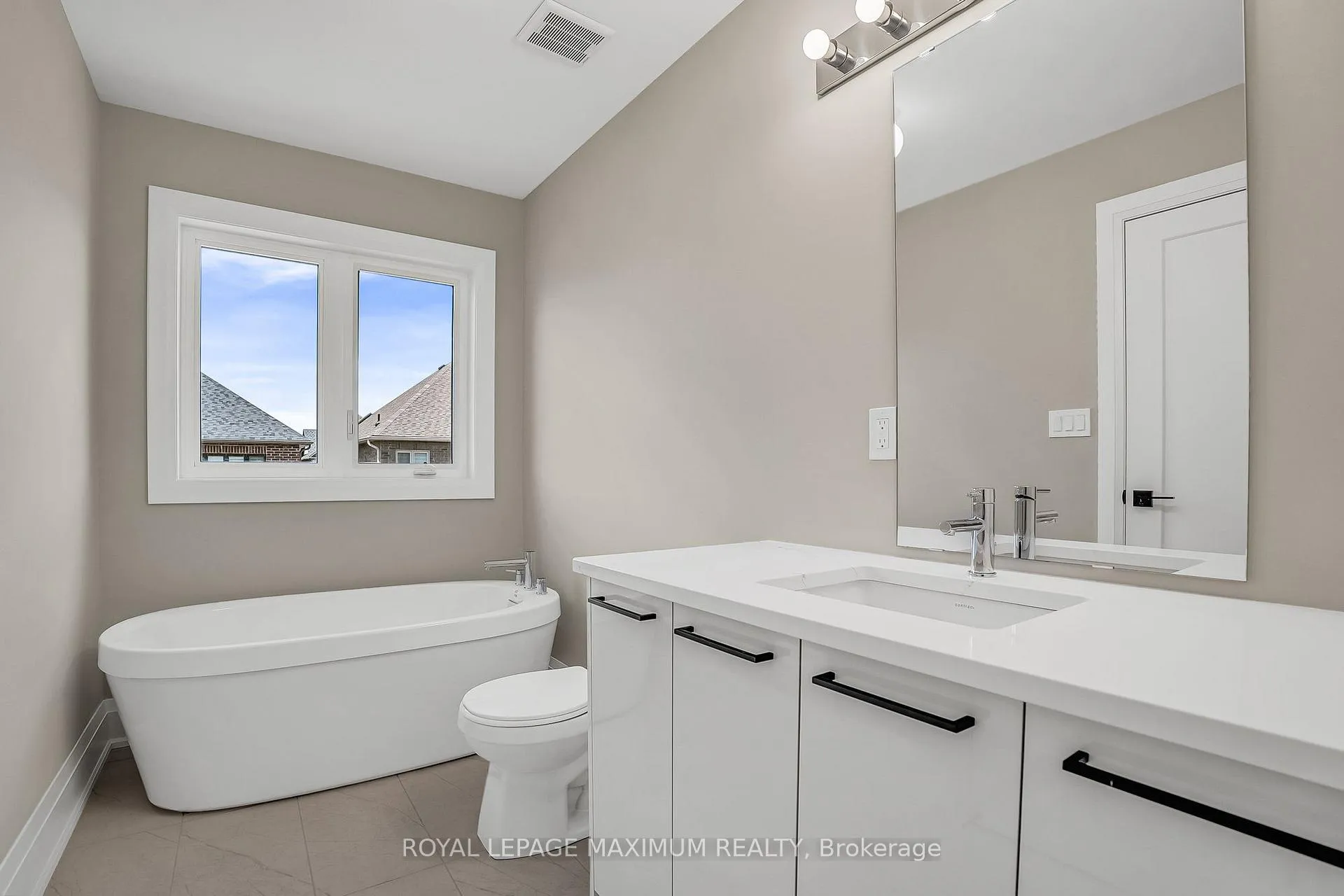Photo 25 of 139 Closson Drive, Whitby, Rural Whitby — HOMEH