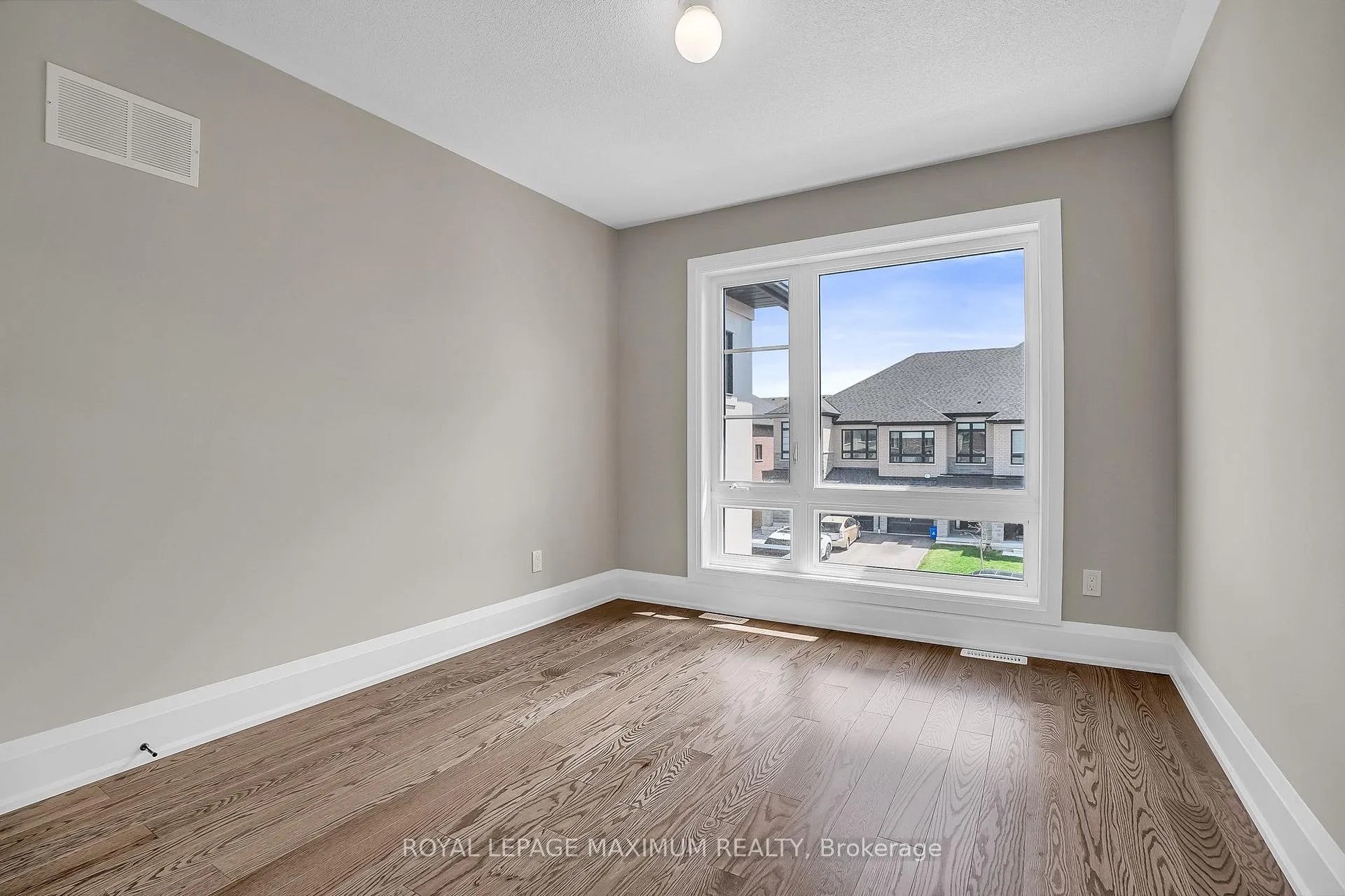 Photo 32 of 139 Closson Drive, Whitby, Rural Whitby — HOMEH