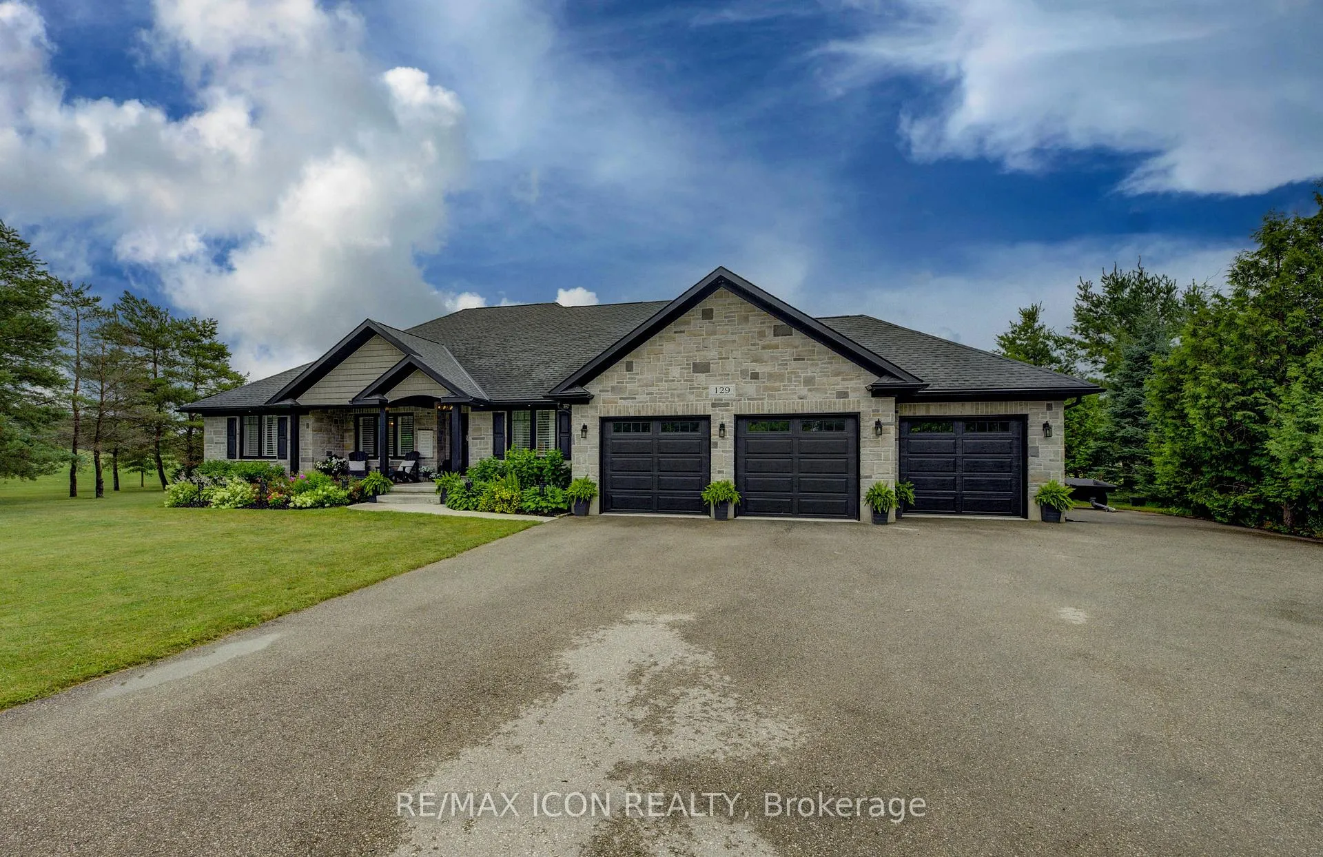 Photo 4 of 129 Marshall Heights Road, West Grey — HOMEH