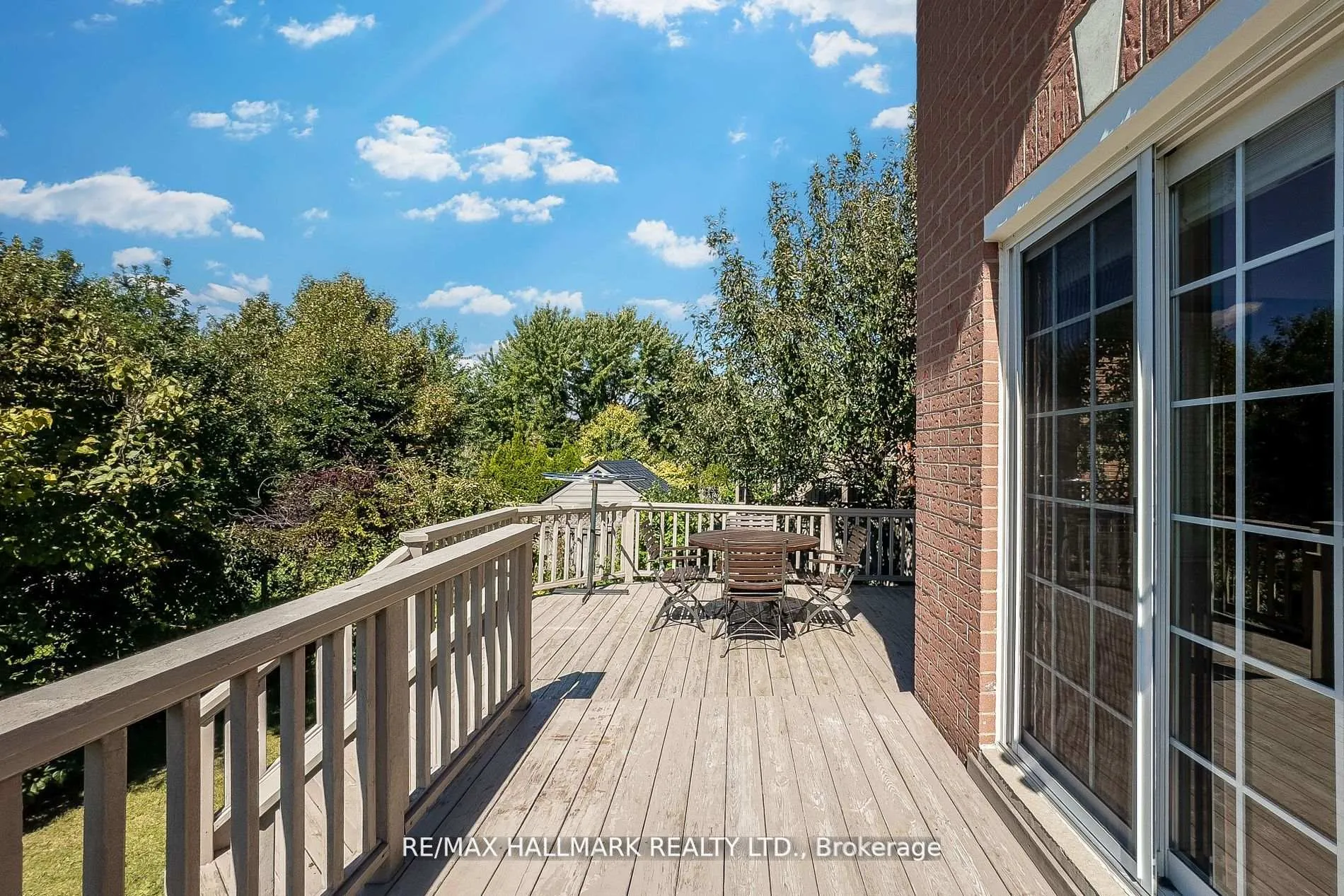 Photo 4 of 32 Noake Crescent, Ajax, Central — HOMEH