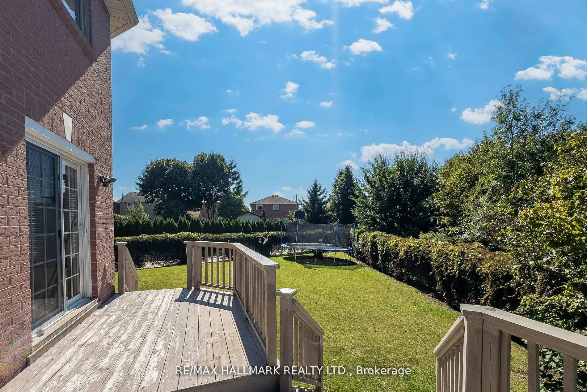 Photo 6 of 32 Noake Crescent, Ajax, Central — HOMEH