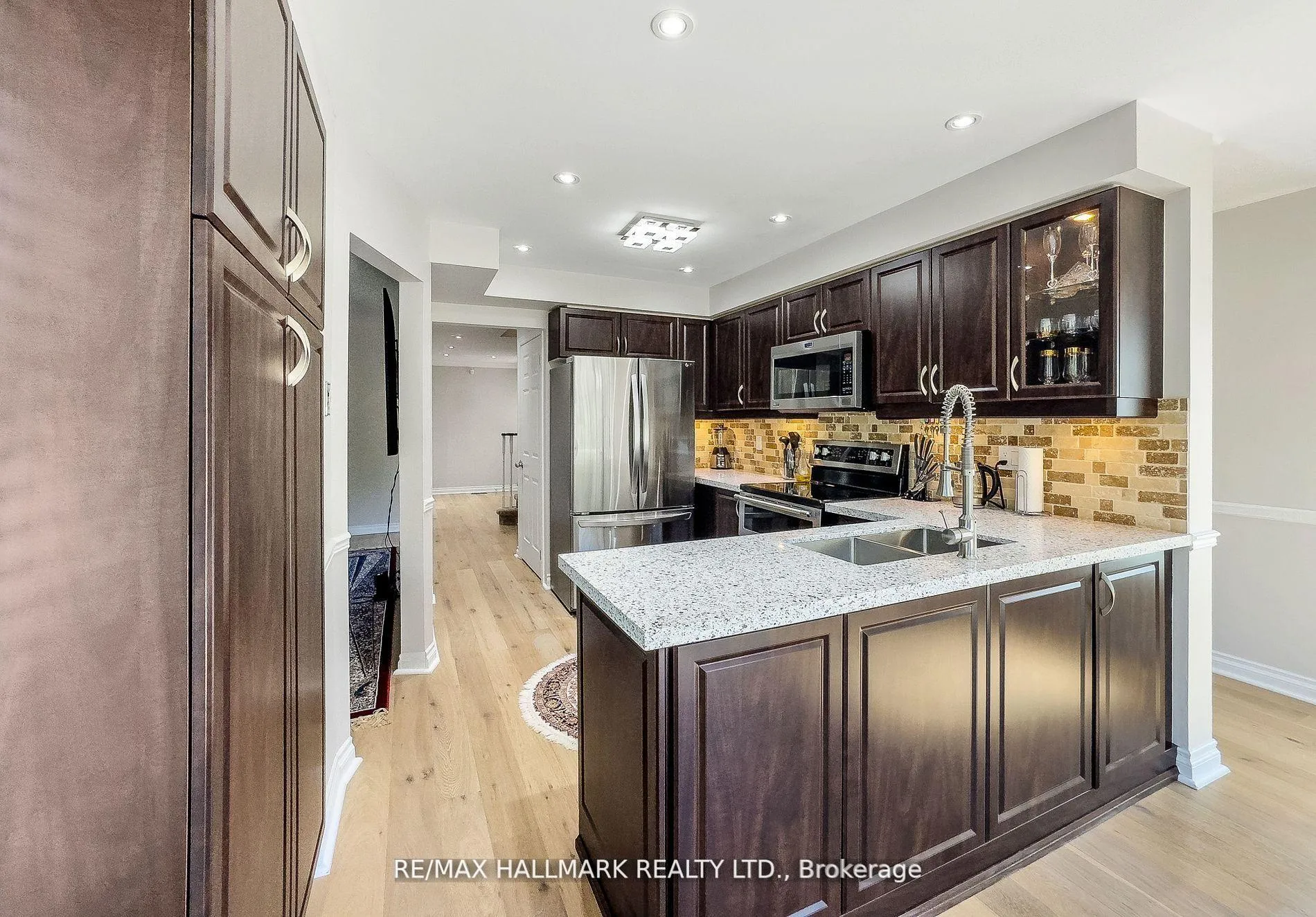 Photo 16 of 32 Noake Crescent, Ajax, Central — HOMEH