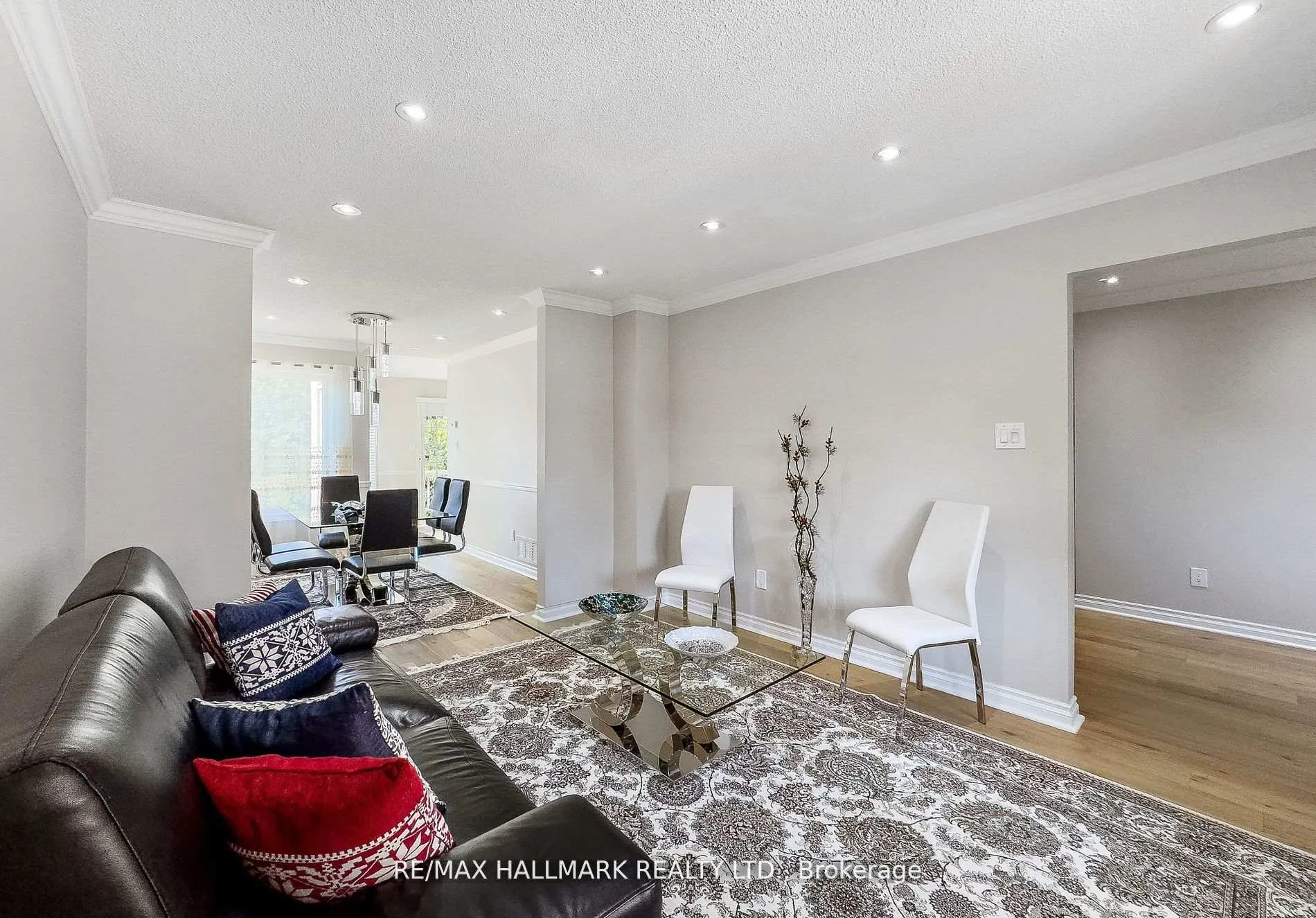 Photo 22 of 32 Noake Crescent, Ajax, Central — HOMEH
