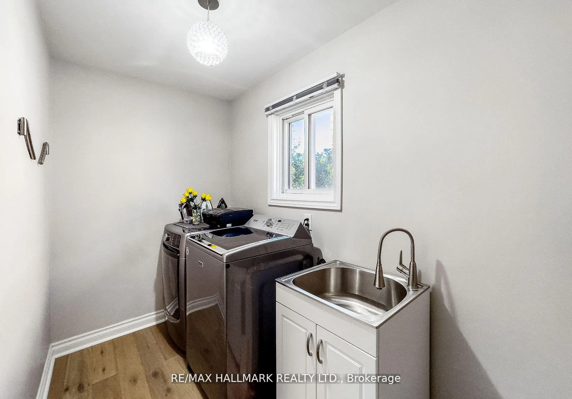 Photo 25 of 32 Noake Crescent, Ajax, Central — HOMEH