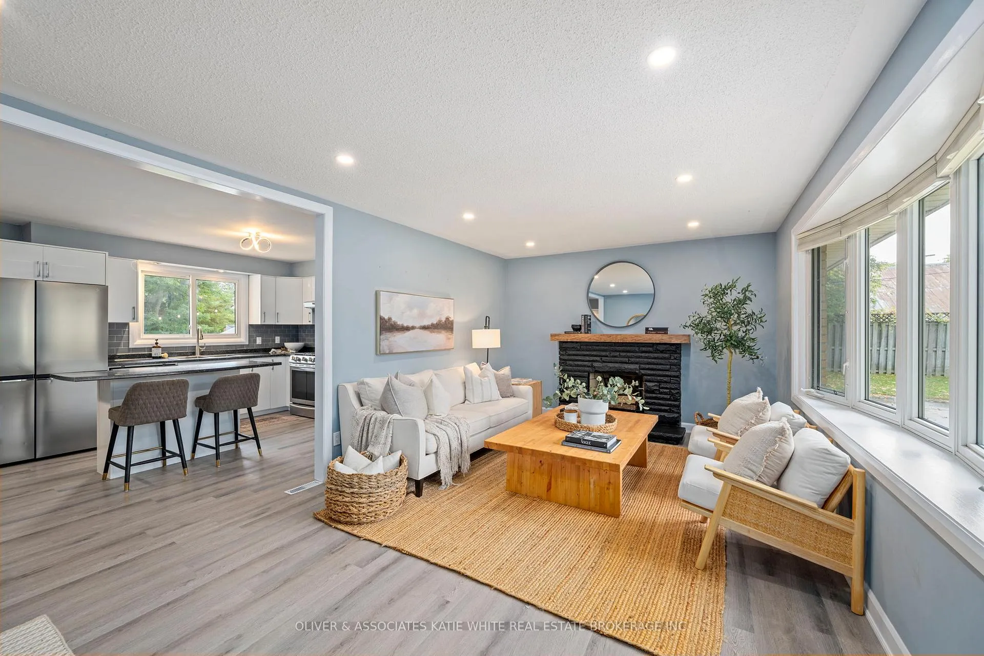 Photo 5 of 120 Erie Avenue, Middlesex Centre, Komoka — HOMEH