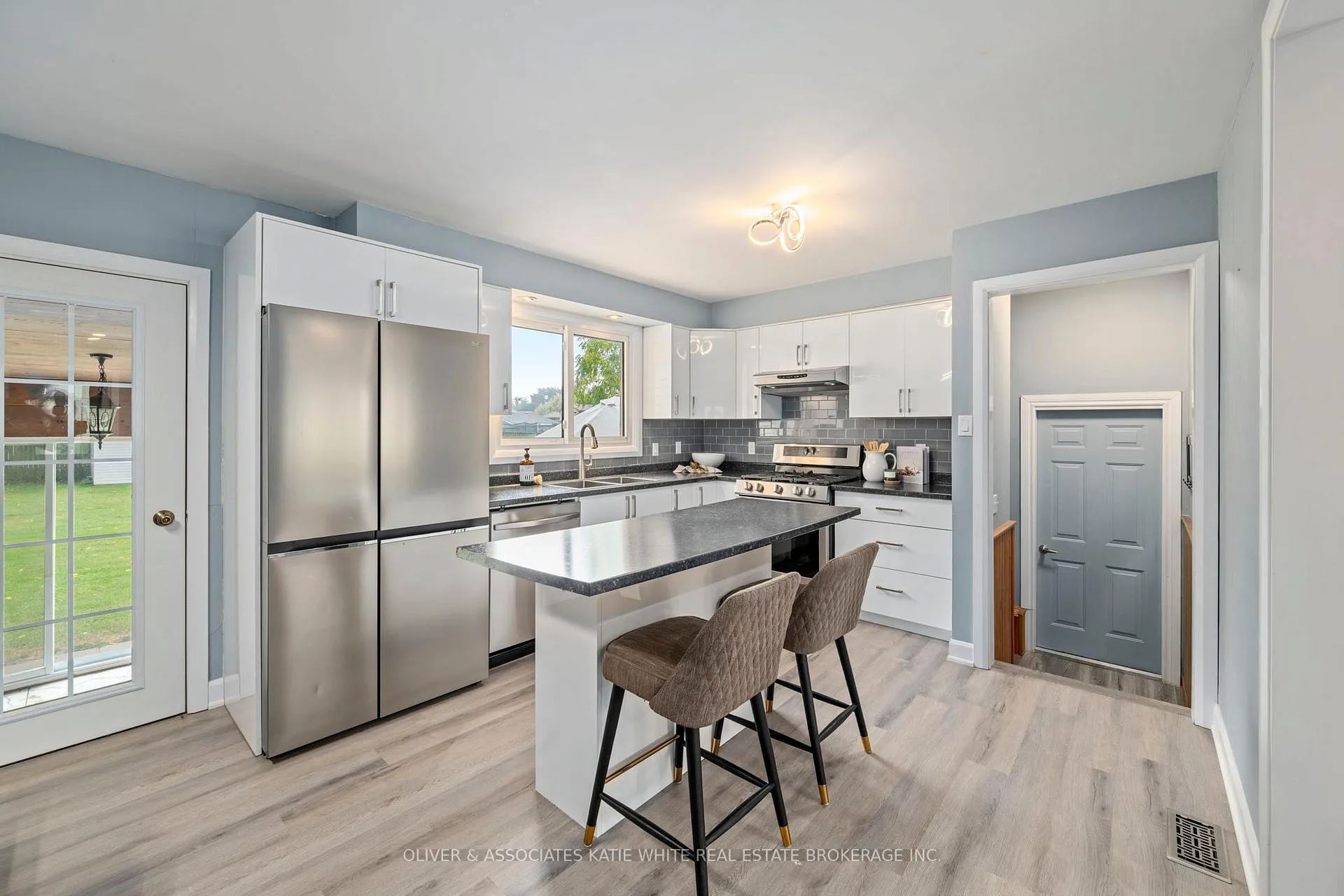 Photo 7 of 120 Erie Avenue, Middlesex Centre, Komoka — HOMEH