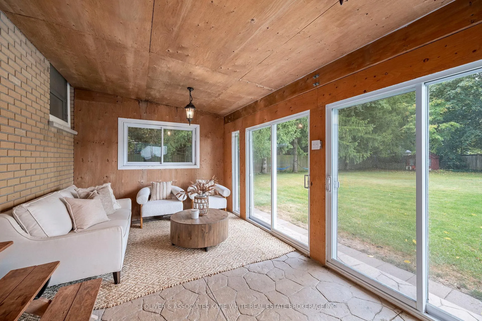 Photo 12 of 120 Erie Avenue, Middlesex Centre, Komoka — HOMEH