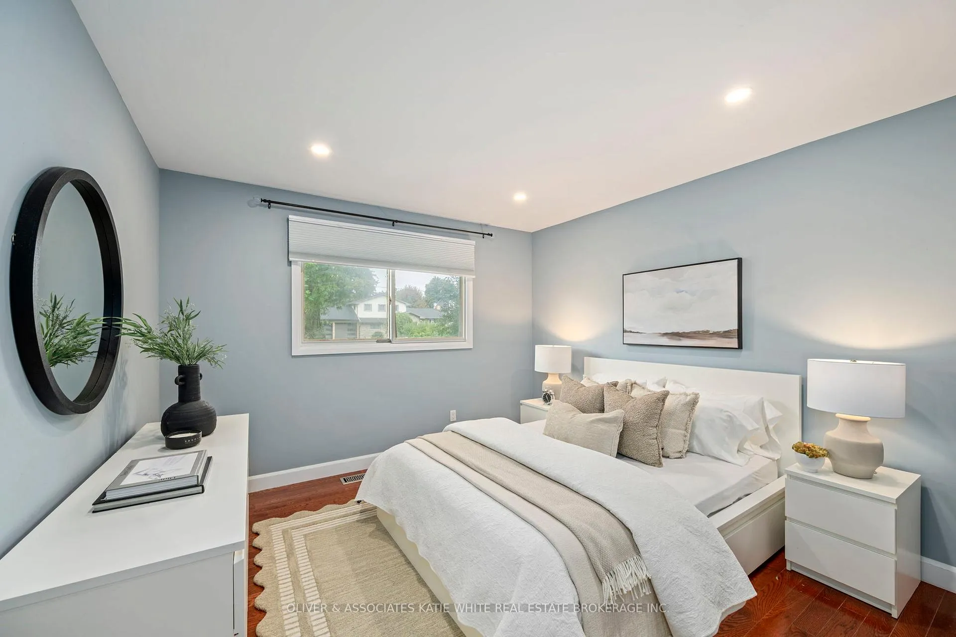 Photo 13 of 120 Erie Avenue, Middlesex Centre, Komoka — HOMEH