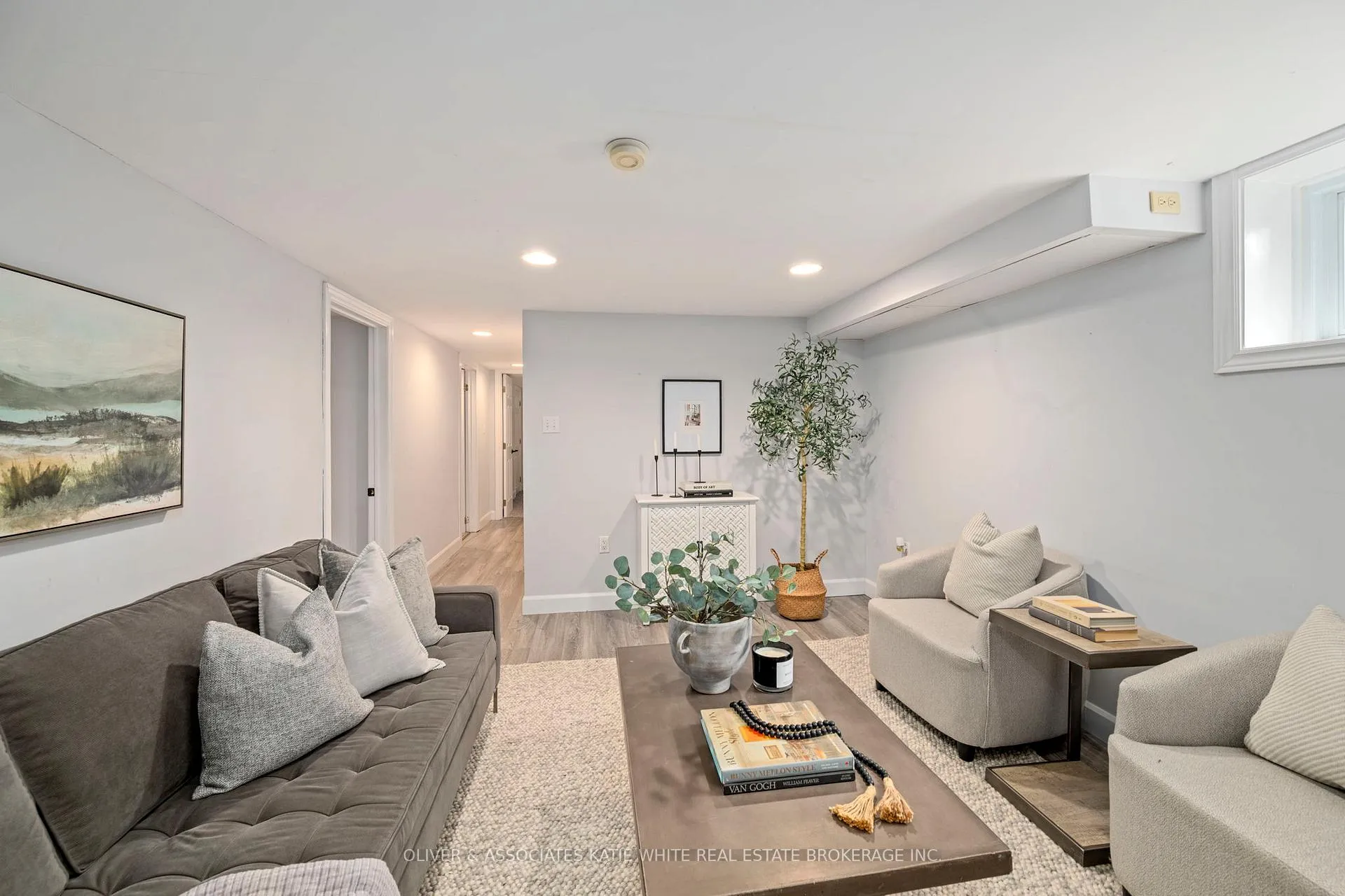 Photo 19 of 120 Erie Avenue, Middlesex Centre, Komoka — HOMEH