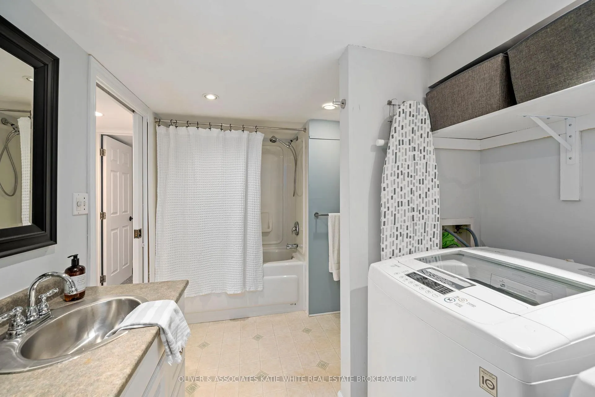 Photo 25 of 120 Erie Avenue, Middlesex Centre, Komoka — HOMEH