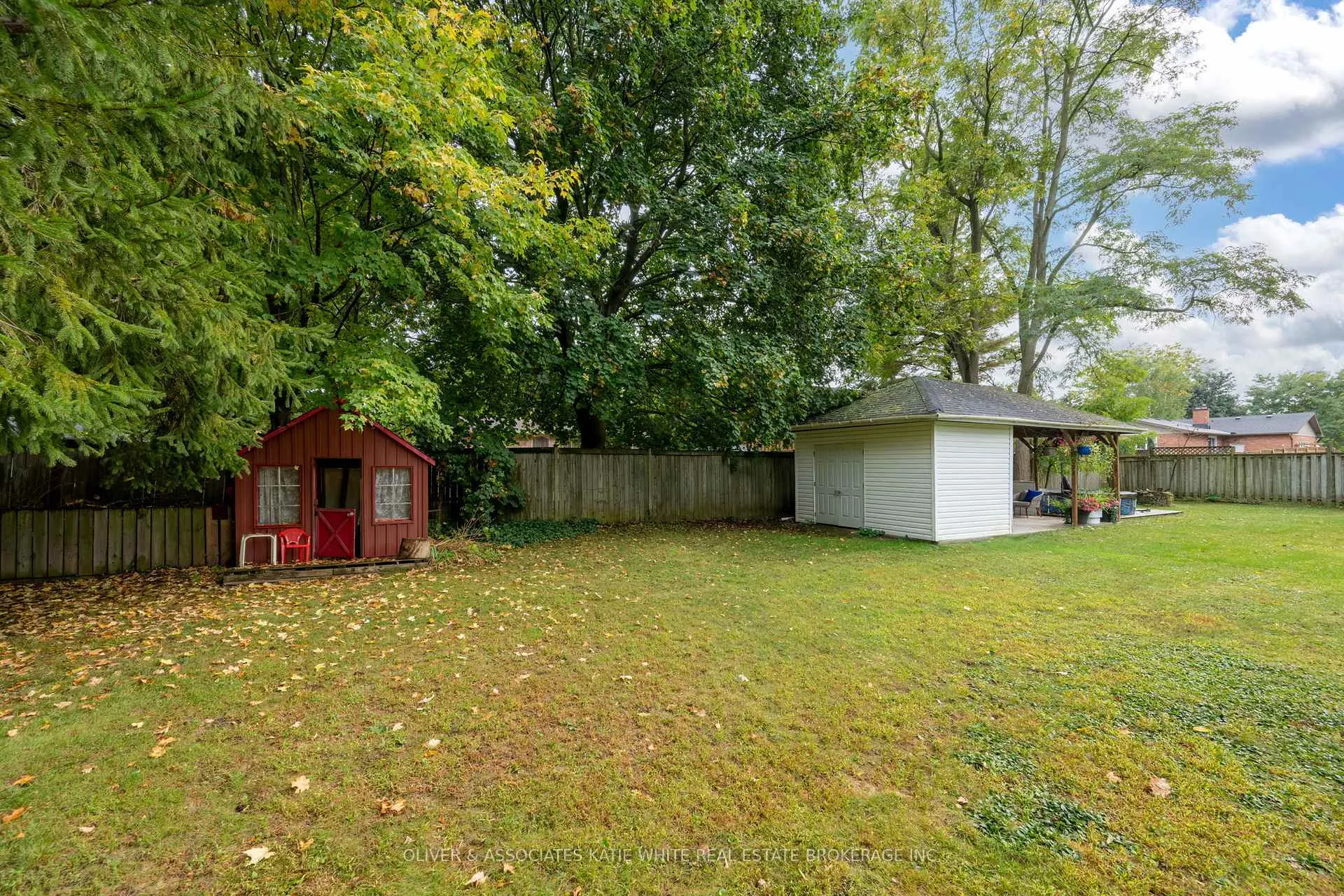 Photo 32 of 120 Erie Avenue, Middlesex Centre, Komoka — HOMEH
