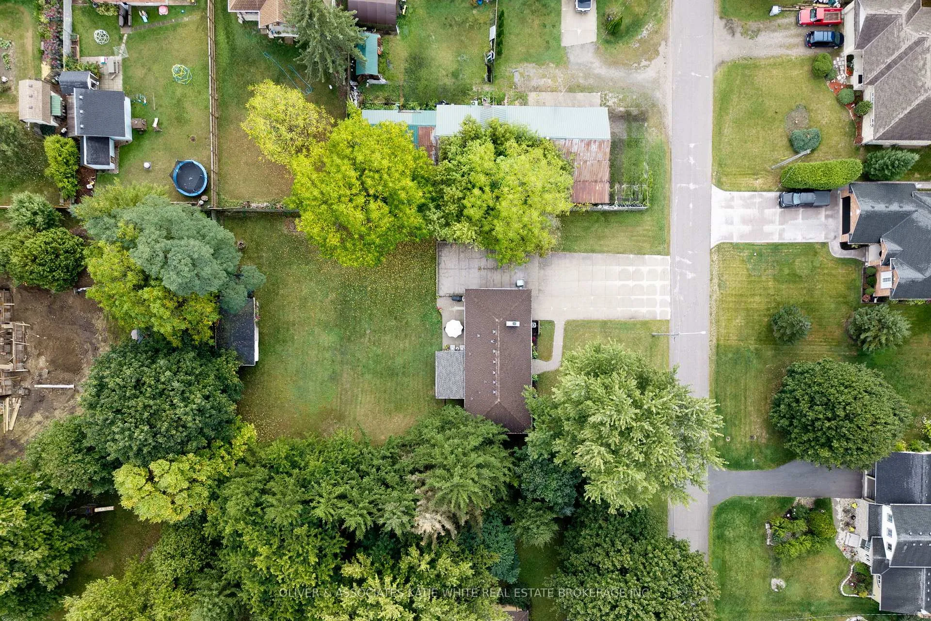 Photo 36 of 120 Erie Avenue, Middlesex Centre, Komoka — HOMEH