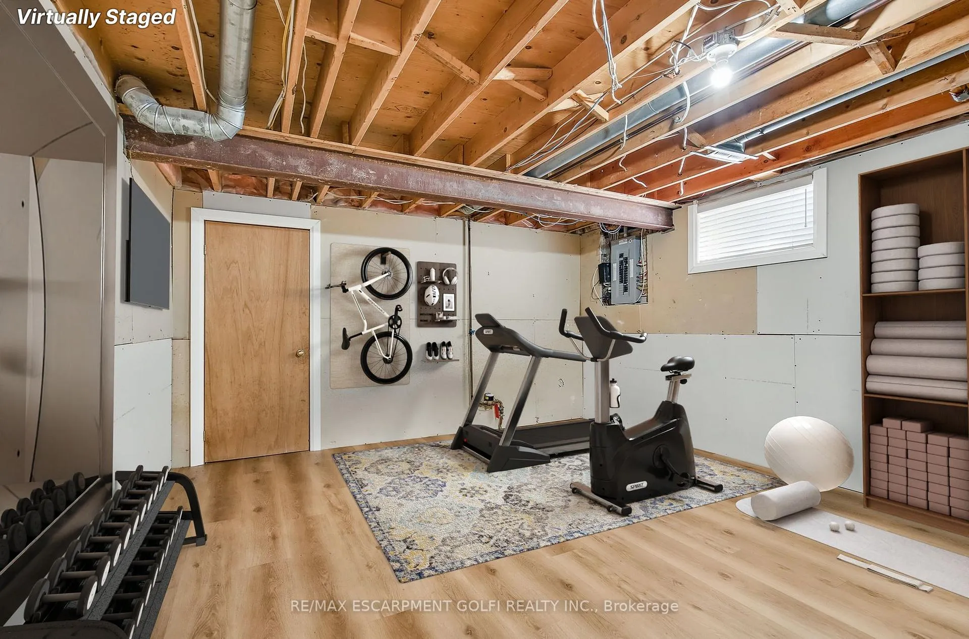 Photo 31 of 38 Pinewoods Drive, Hamilton, Stoney Creek — HOMEH