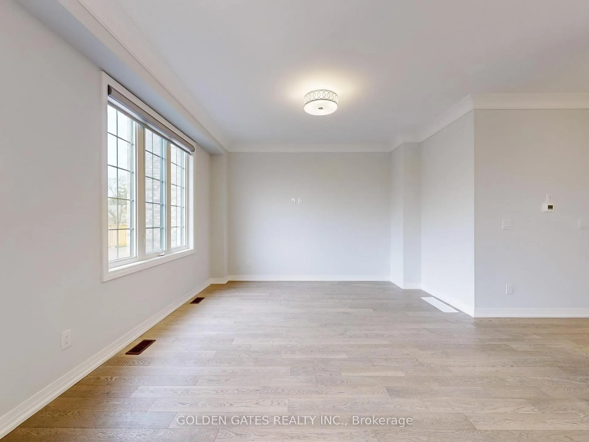 Photo 3 of 453 Balsam Street, Scugog, Port Perry — HOMEH