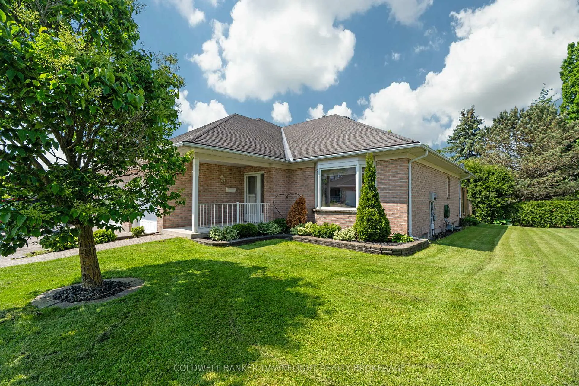 Photo 2 of 3 Vintage Way, Middlesex Centre, Ilderton — HOMEH