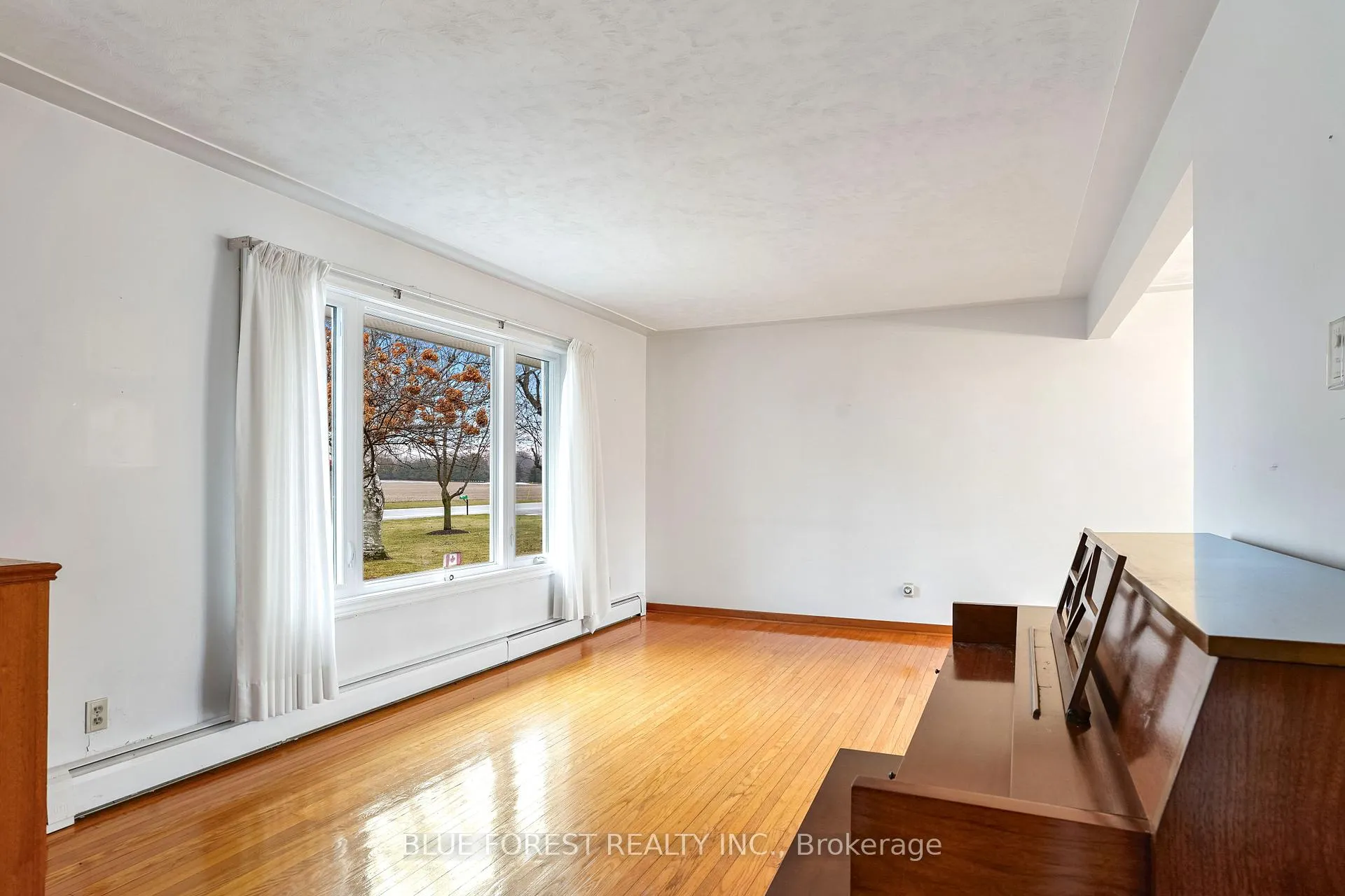 Photo 6 of 10915 Graham Road, West Elgin, Rural West Elgin — HOMEH