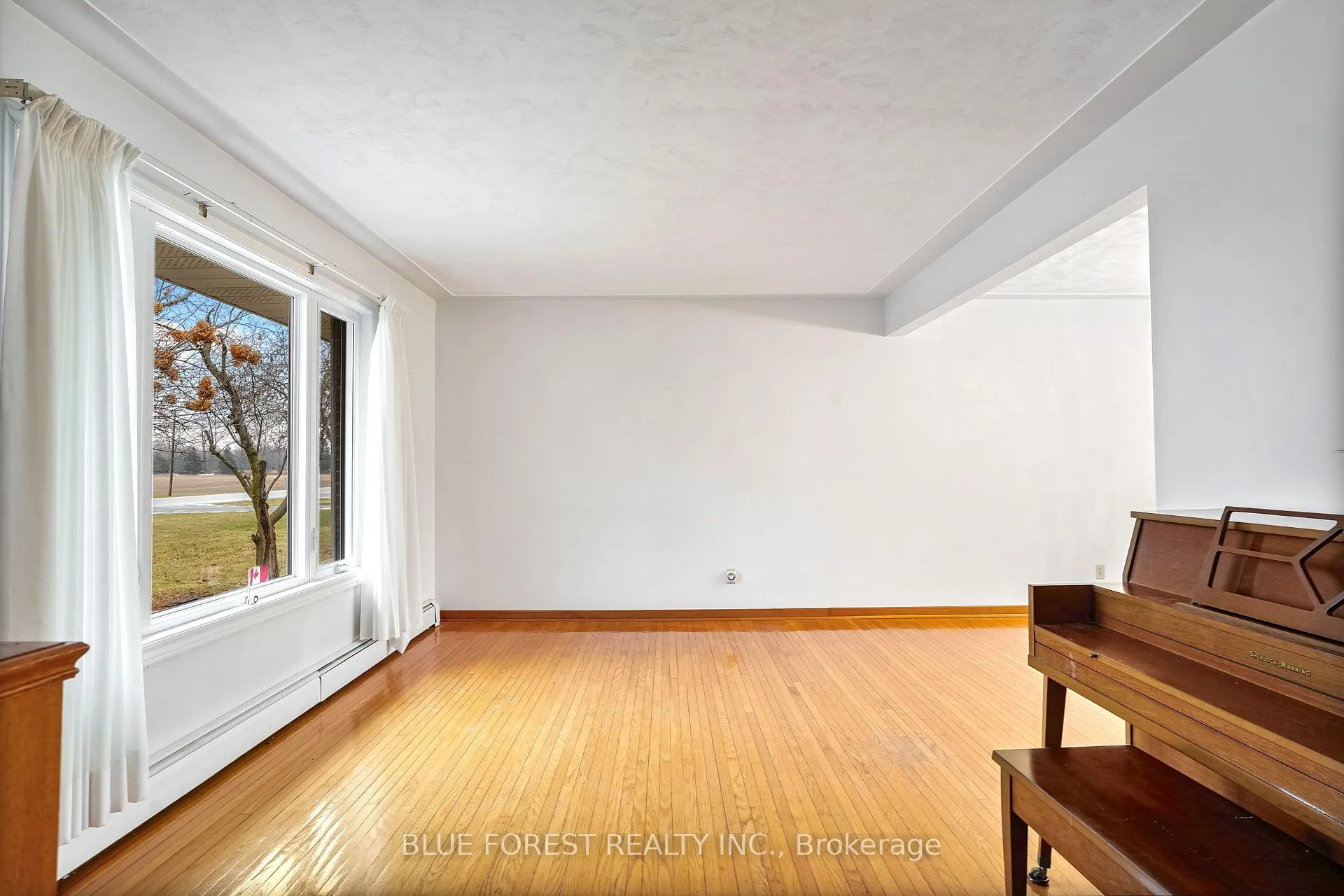 Photo 7 of 10915 Graham Road, West Elgin, Rural West Elgin — HOMEH