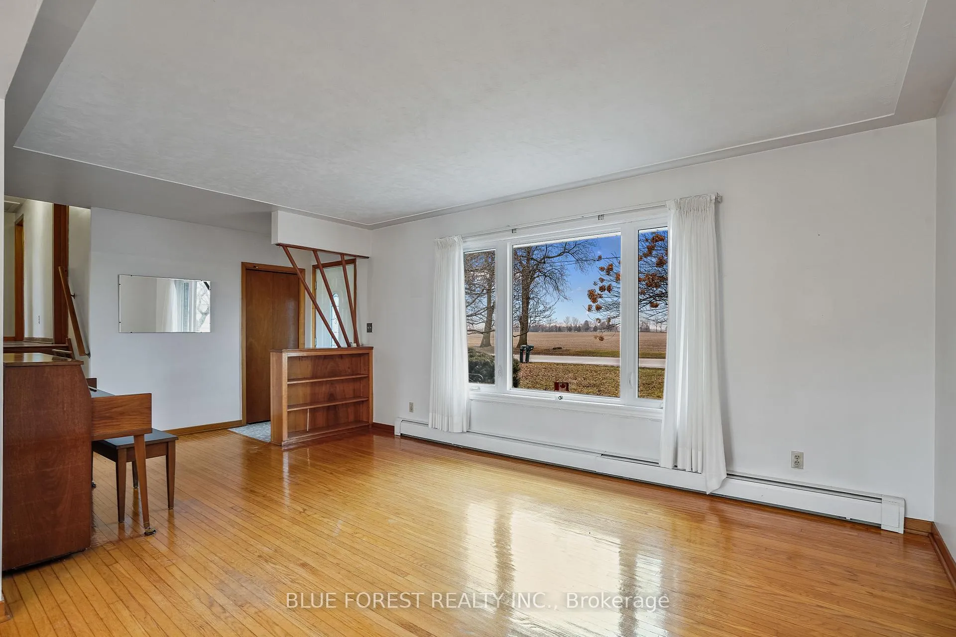 Photo 9 of 10915 Graham Road, West Elgin, Rural West Elgin — HOMEH