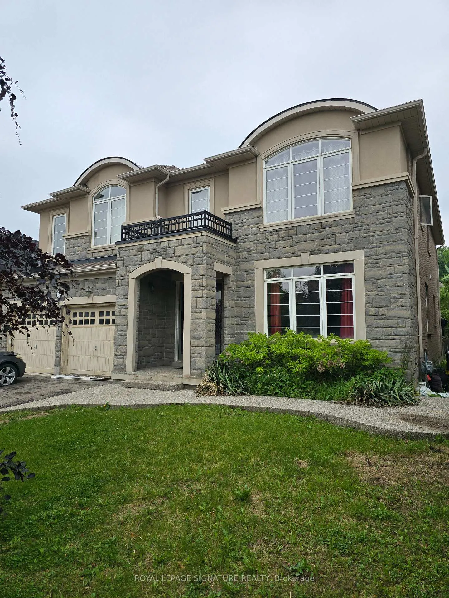 Photo 2 of 7 Henderson Street, Hamilton, Ancaster — HOMEH