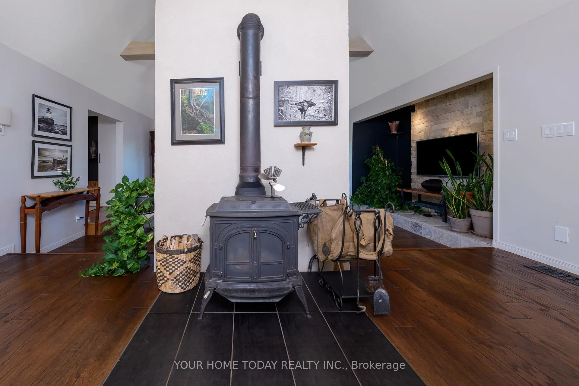 Photo 16 of 9542 Wellington Rd 42, Erin, Rural Erin — HOMEH