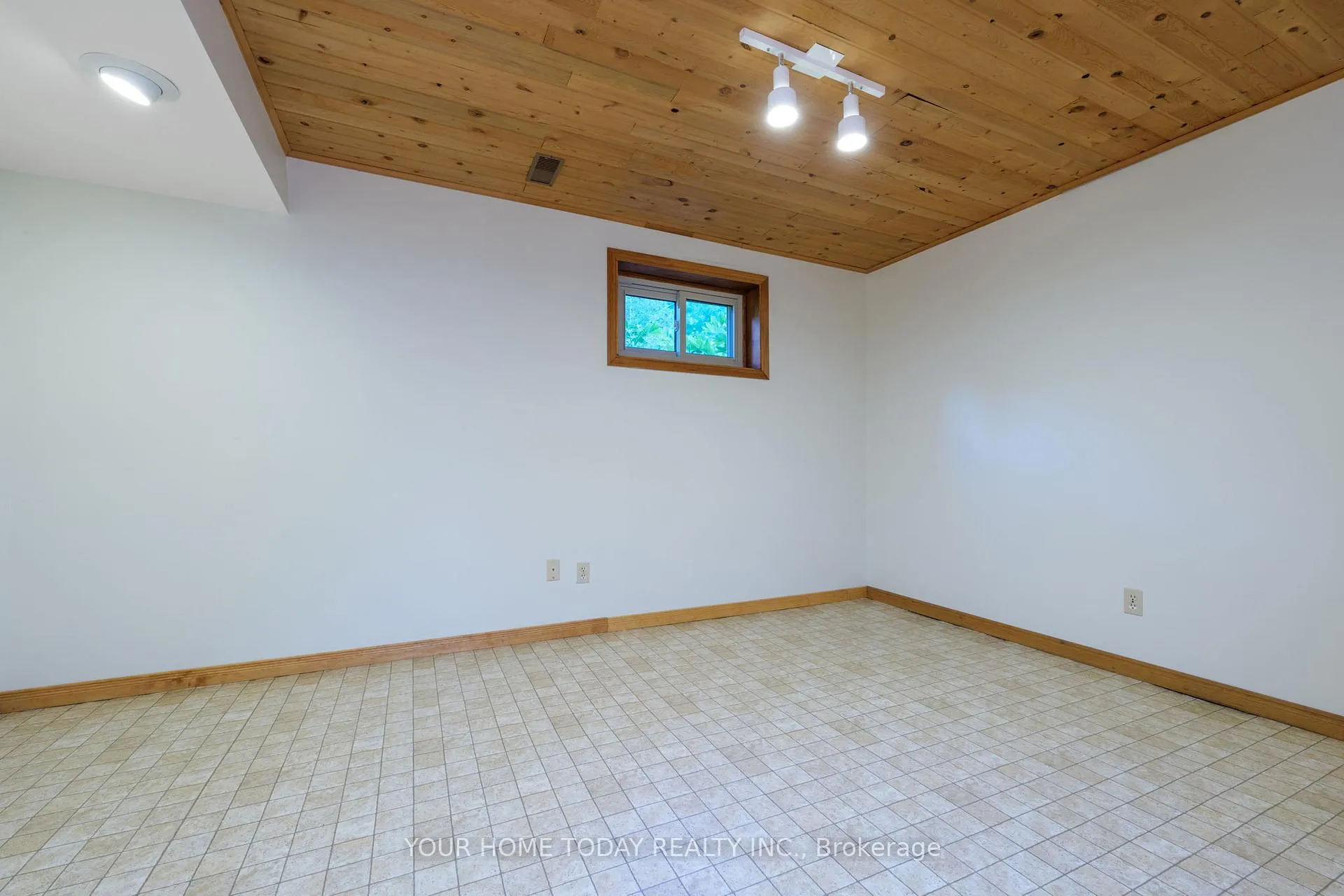 Photo 35 of 9542 Wellington Rd 42, Erin, Rural Erin — HOMEH