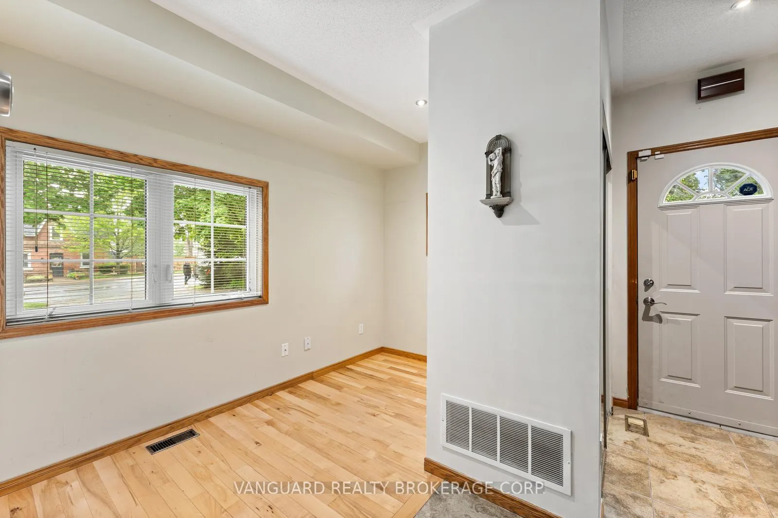 Photo 24 of 108 Queen Street S, New Tecumseth, Tottenham — HOMEH
