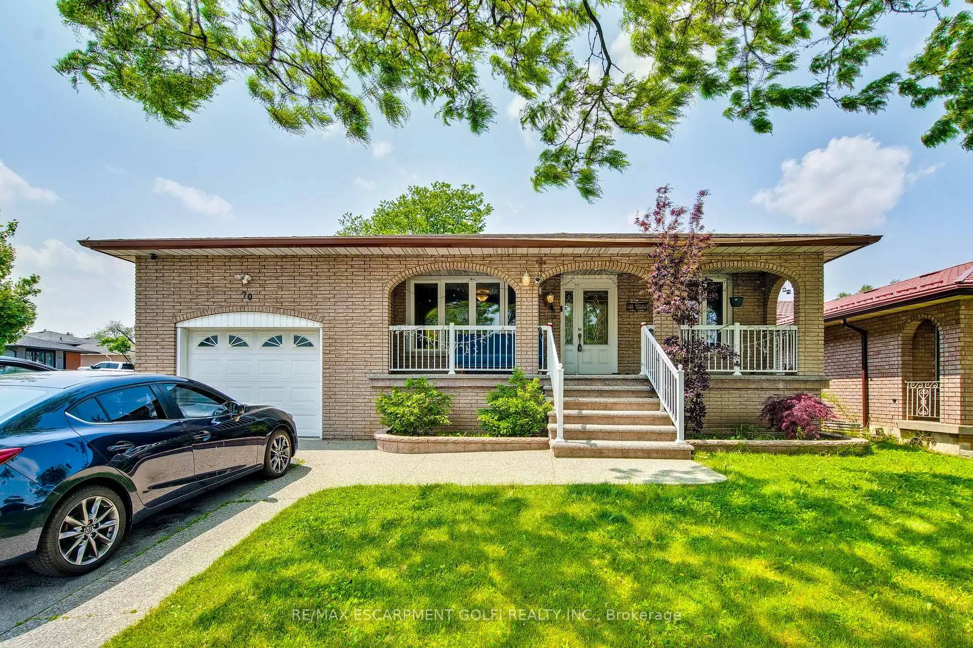 Photo 1 of 70 Golfwood Drive, Hamilton, Gurnett — HOMEH