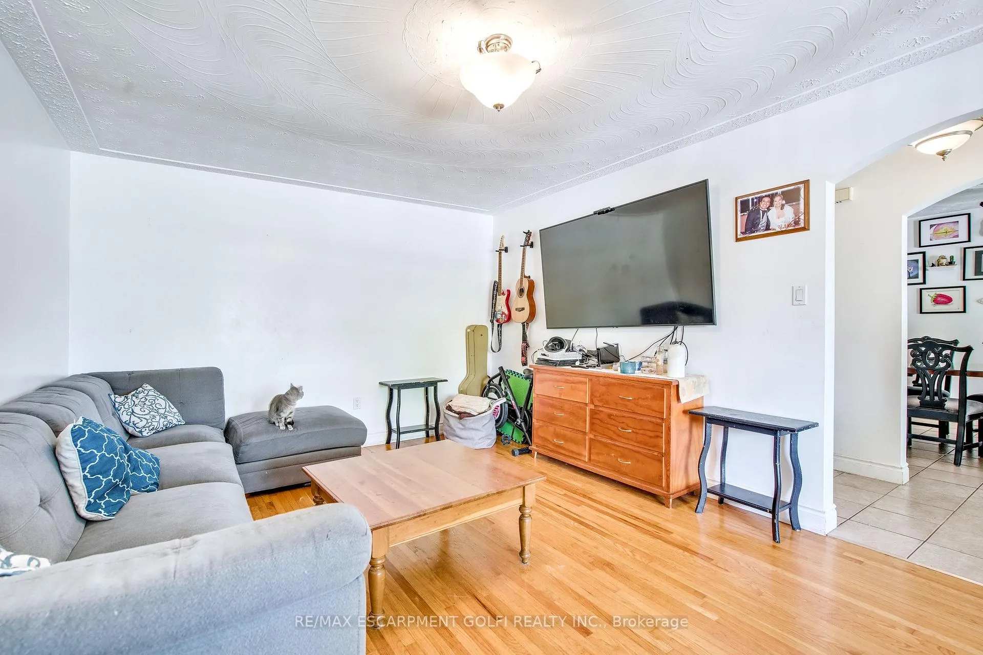 Photo 10 of 70 Golfwood Drive, Hamilton, Gurnett — HOMEH