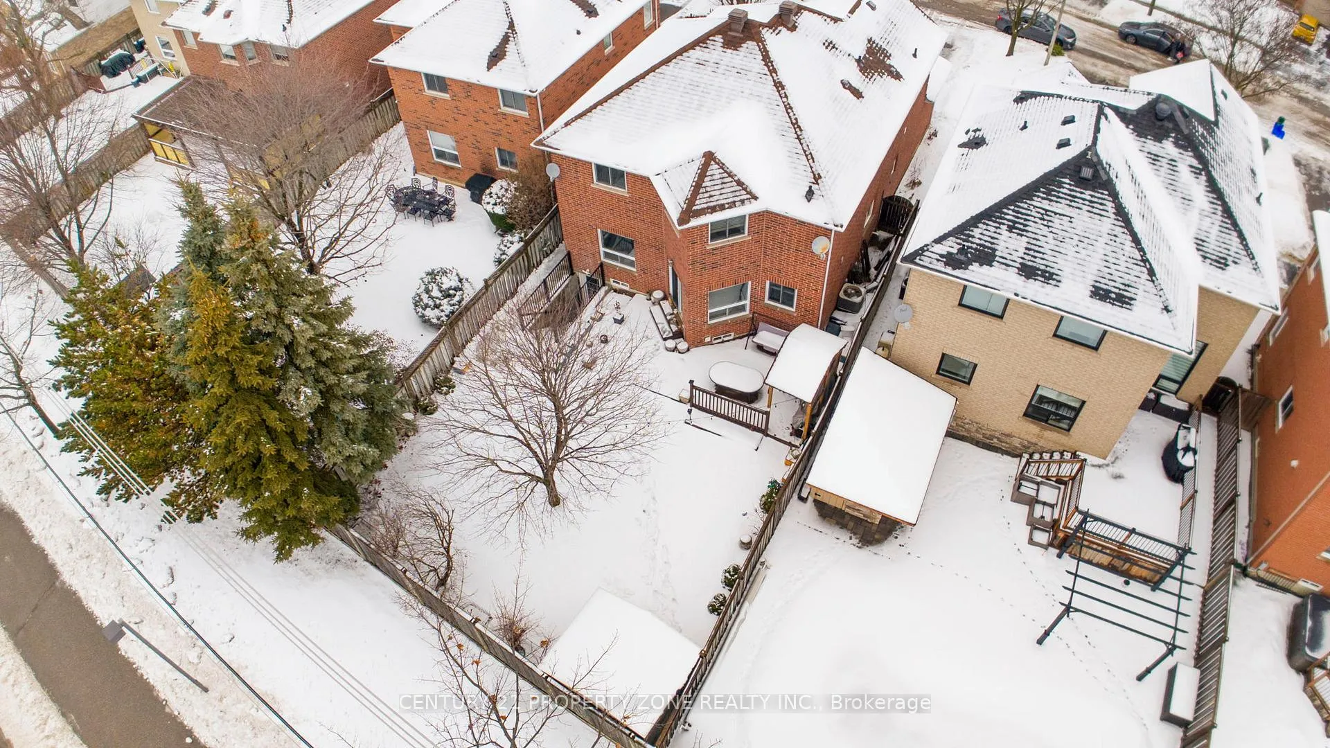 Photo 4 of 33 Early Street, Halton Hills, Georgetown — HOMEH
