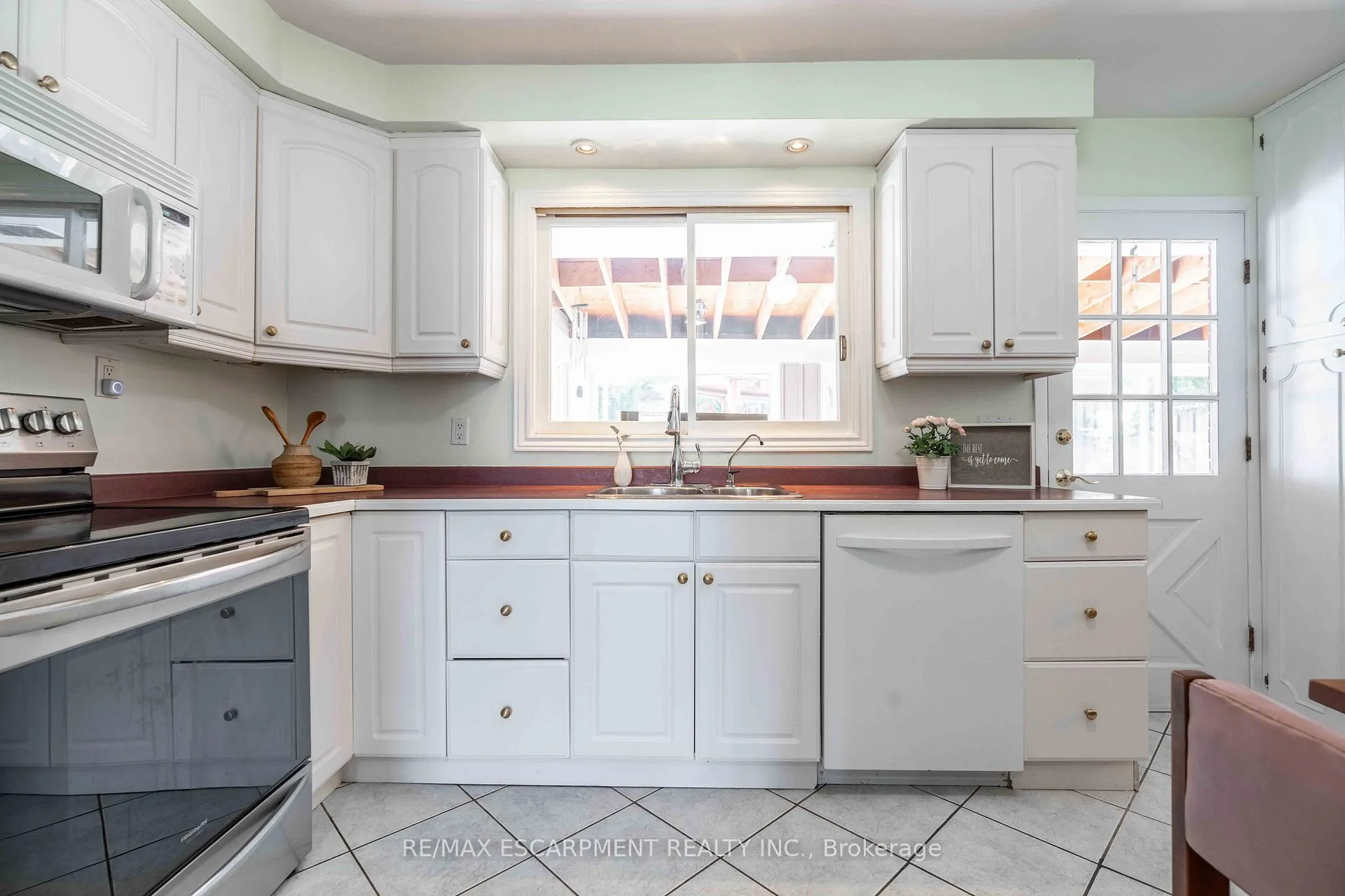 Photo 14 of 179 Buckingham Drive, Hamilton, Westcliffe — HOMEH