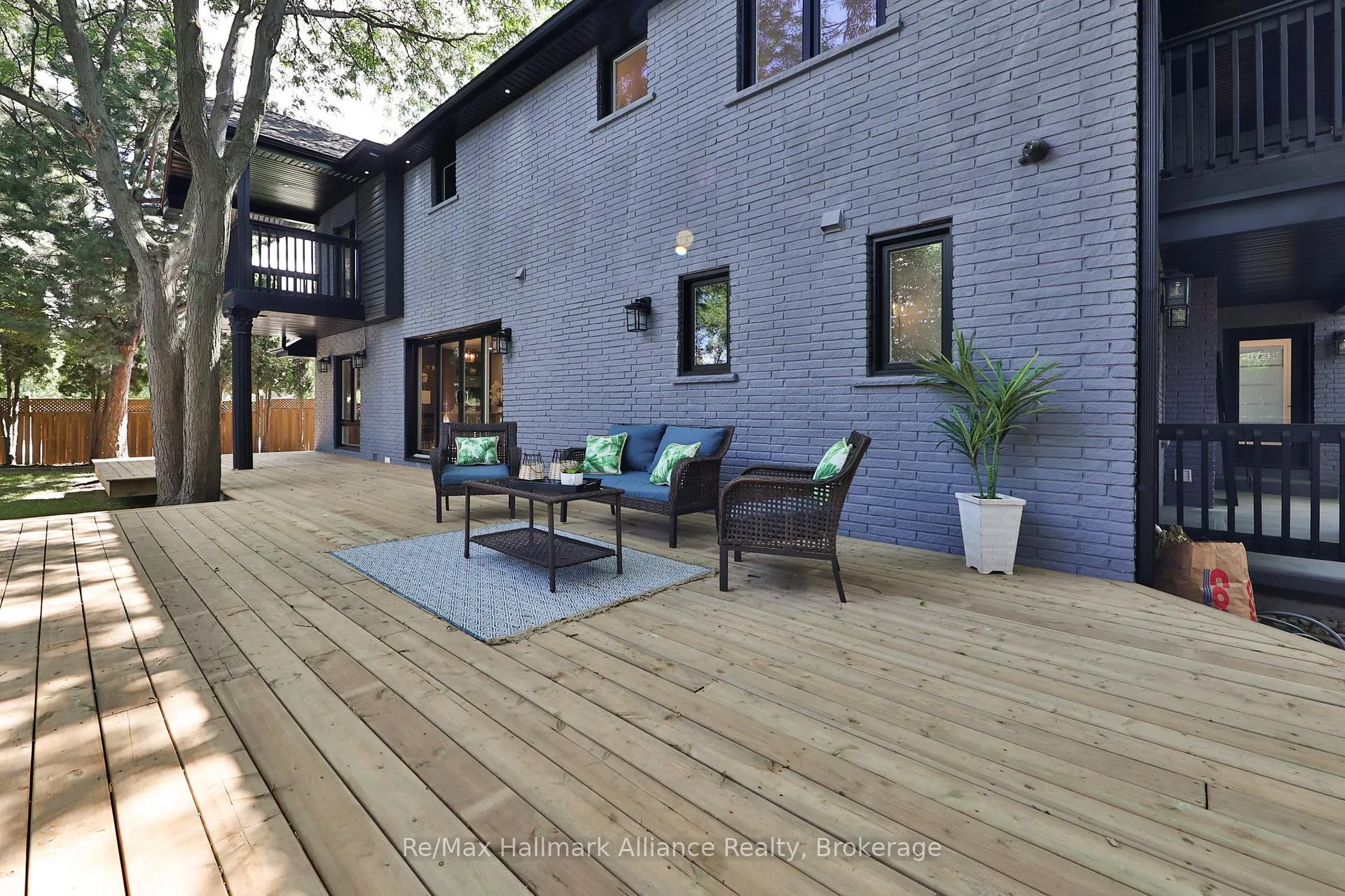 Photo 5 of 2309 Dunedin Road, Oakville, Ford — HOMEH