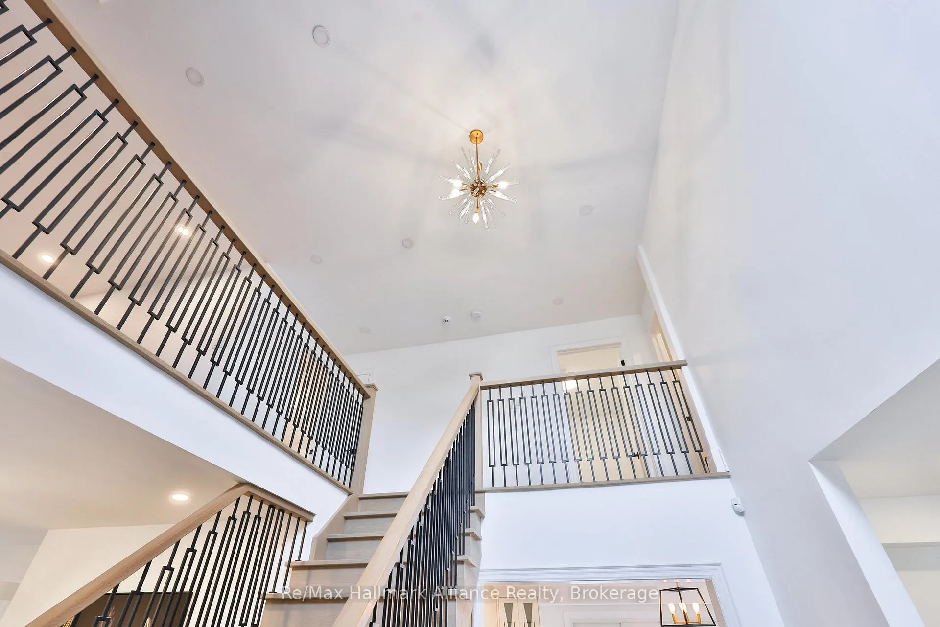 Photo 8 of 2309 Dunedin Road, Oakville, Ford — HOMEH
