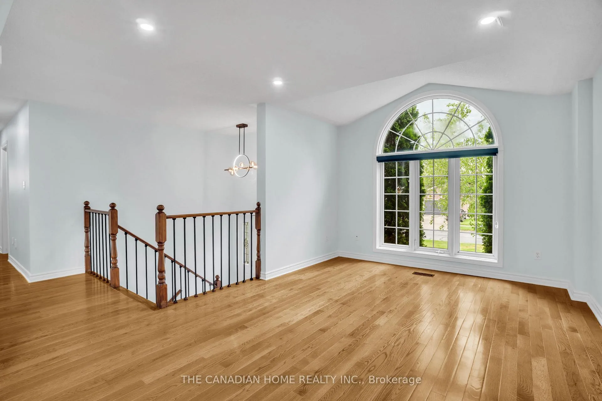 Photo 4 of 8171 Marcon Street, Niagara Falls, Ascot — HOMEH