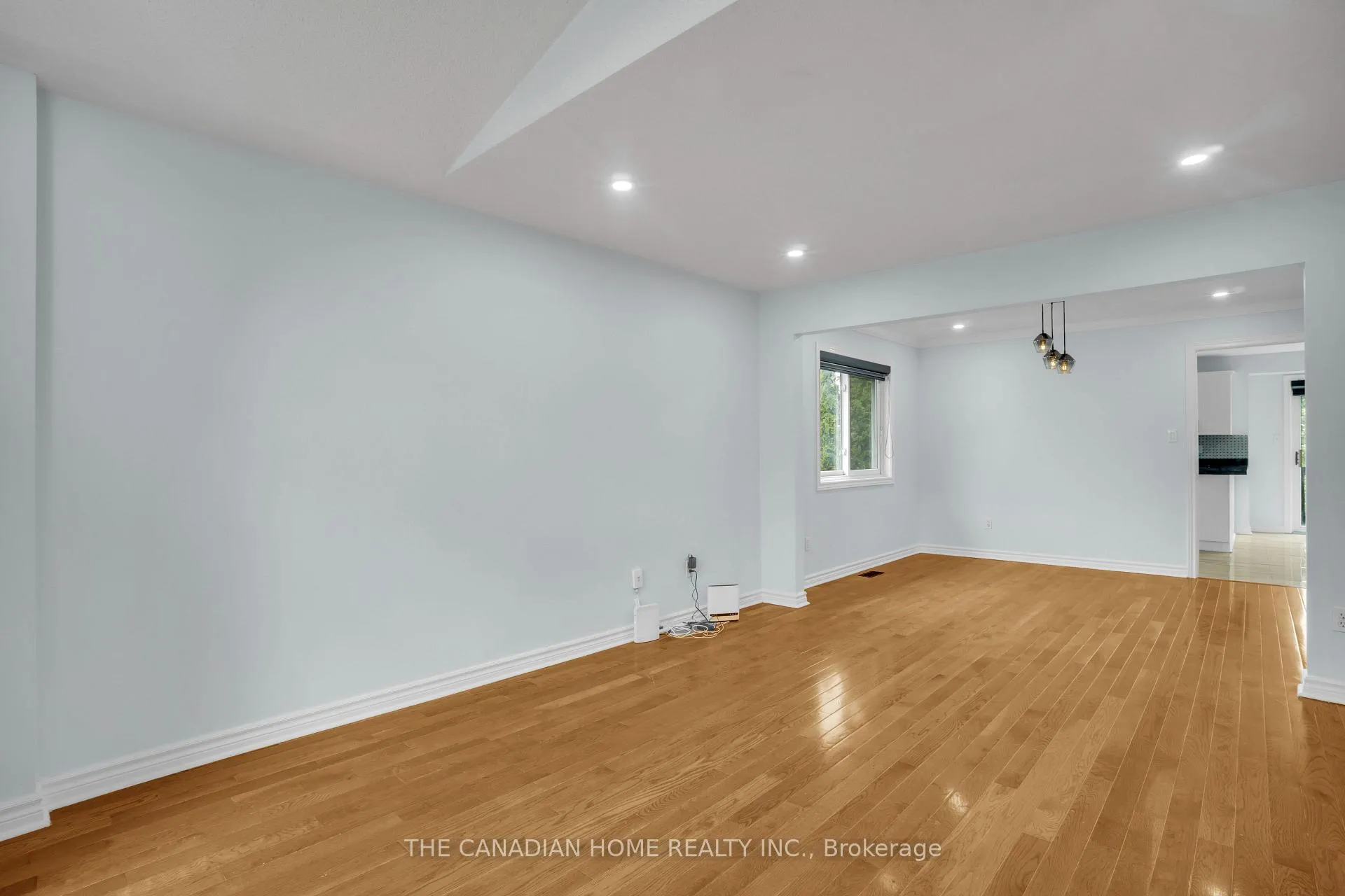 Photo 7 of 8171 Marcon Street, Niagara Falls, Ascot — HOMEH