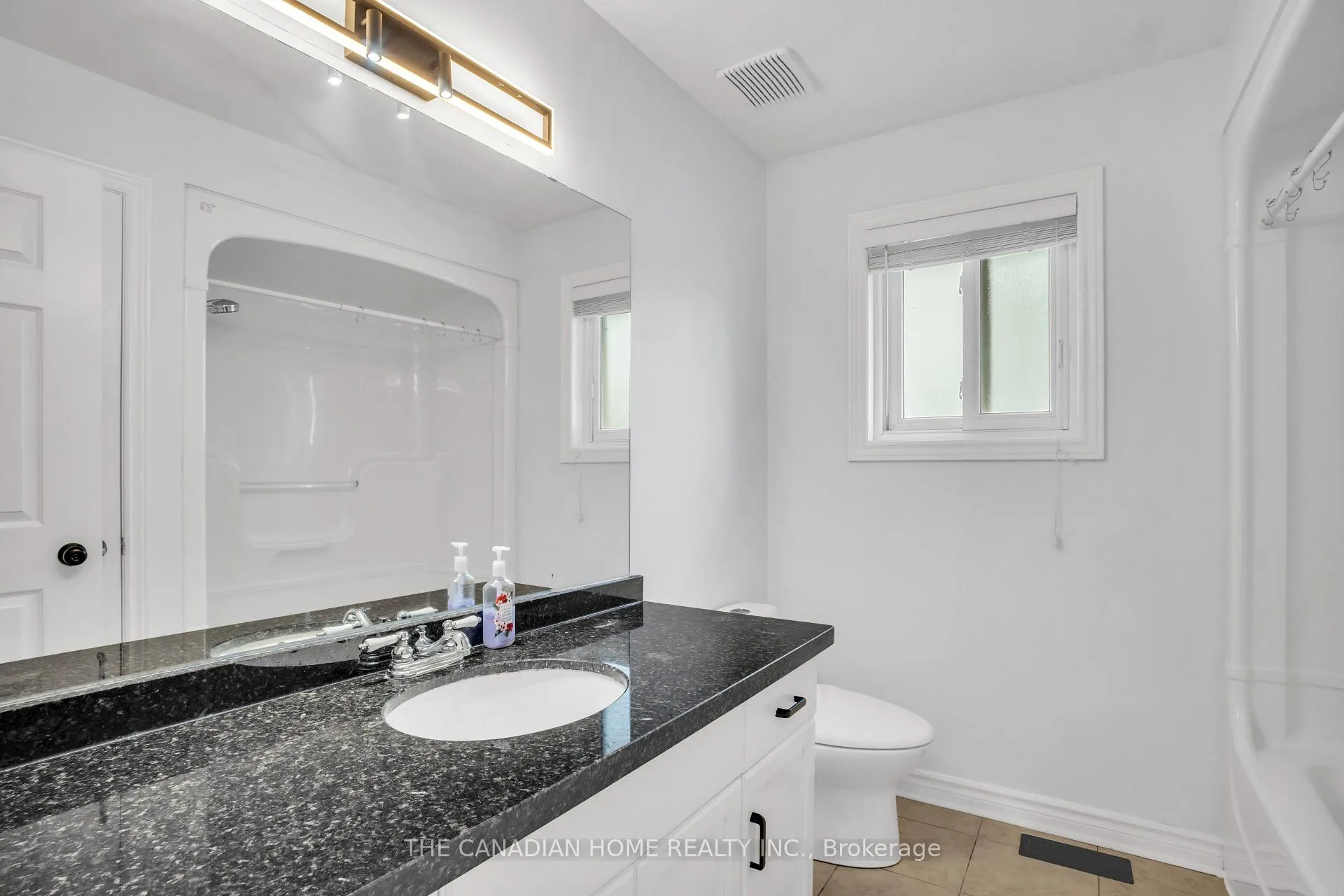 Photo 13 of 8171 Marcon Street, Niagara Falls, Ascot — HOMEH