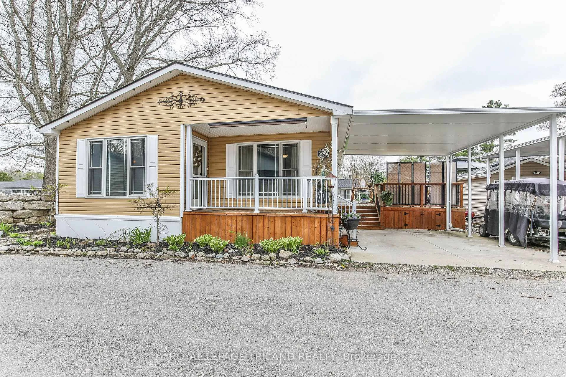 Photo 1 of Unit 76, 22790 Amiens Road, Middlesex Centre, Komoka — HOMEH