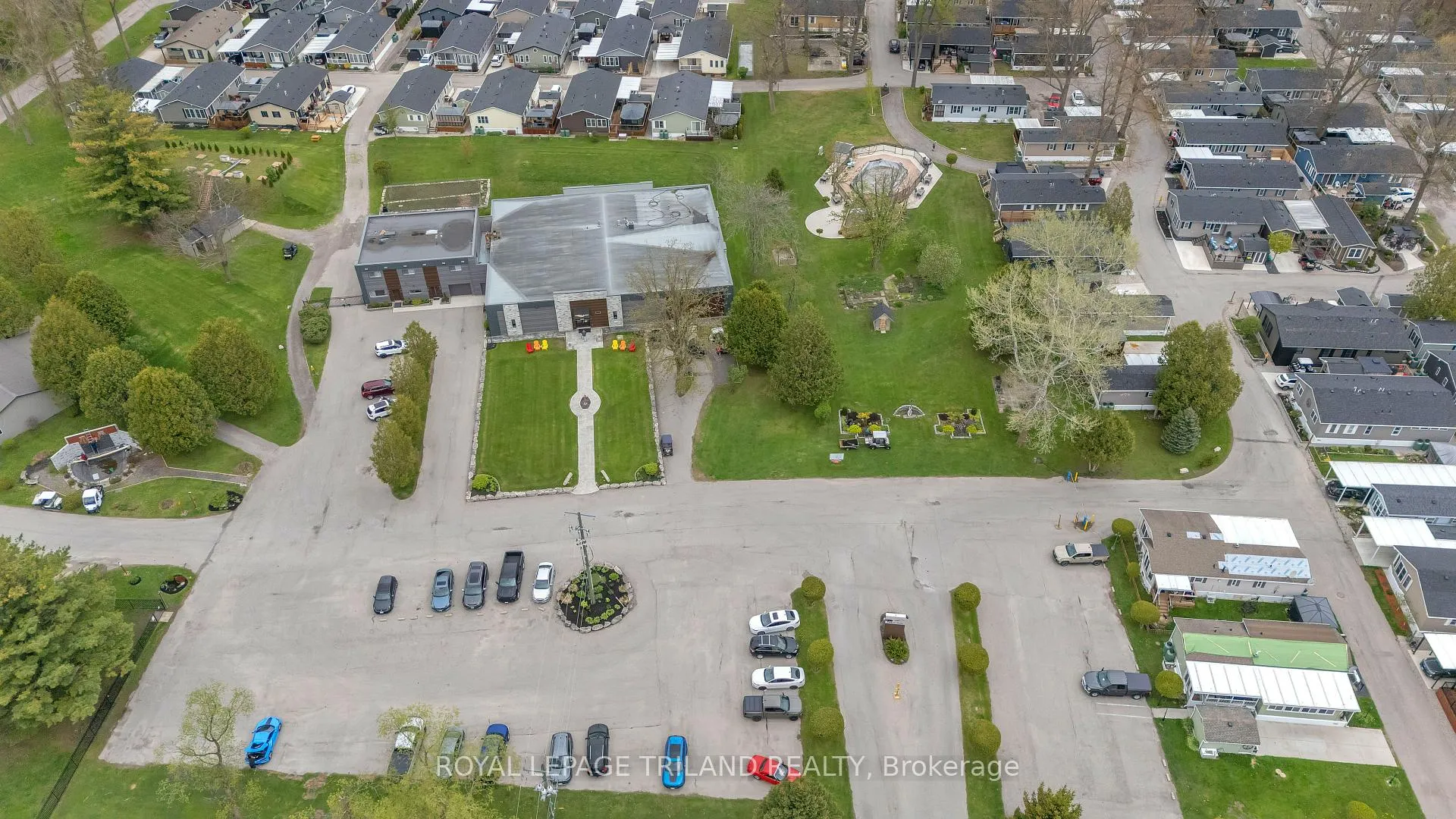Photo 37 of Unit 76, 22790 Amiens Road, Middlesex Centre, Komoka — HOMEH