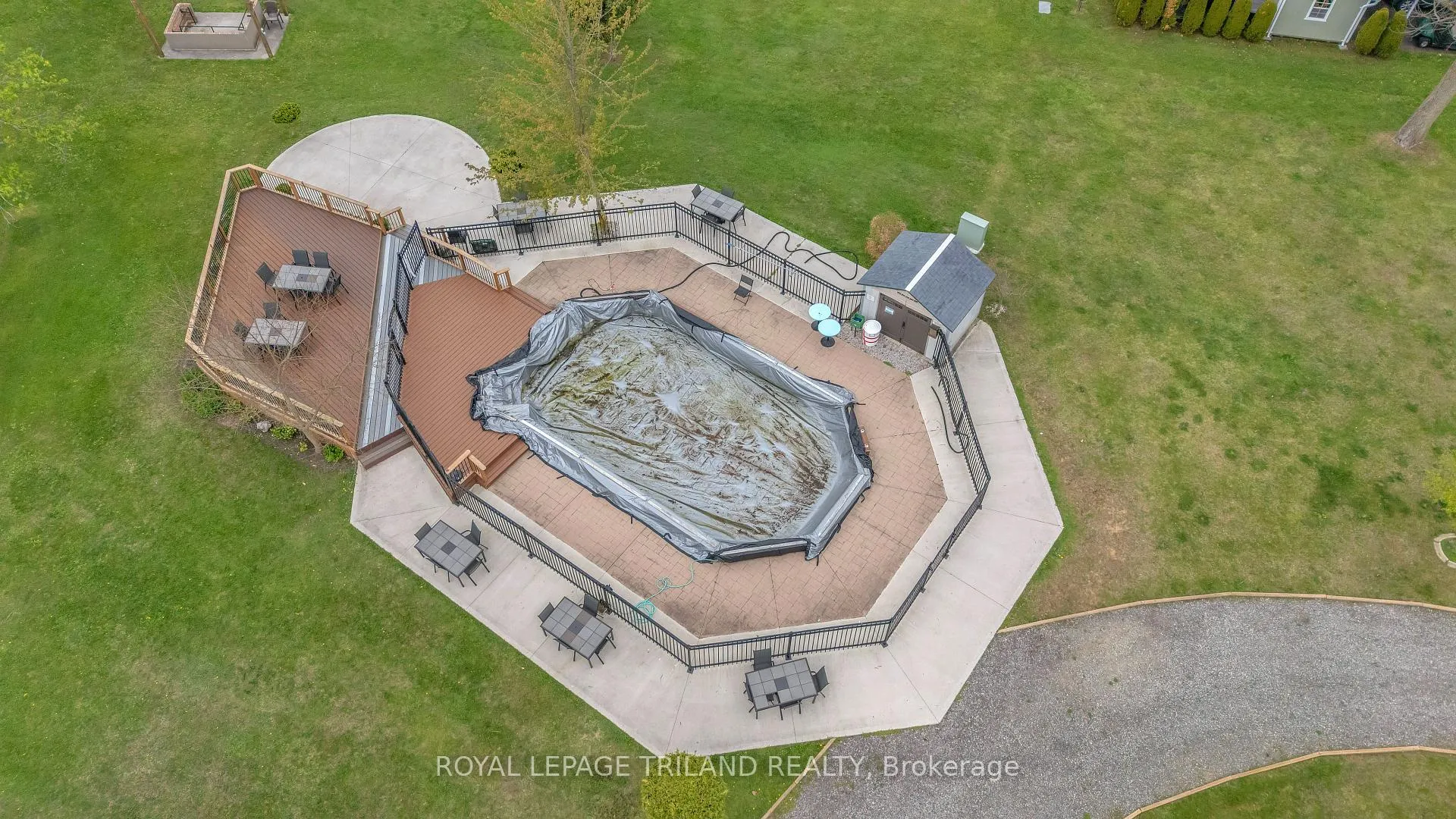 Photo 39 of Unit 76, 22790 Amiens Road, Middlesex Centre, Komoka — HOMEH