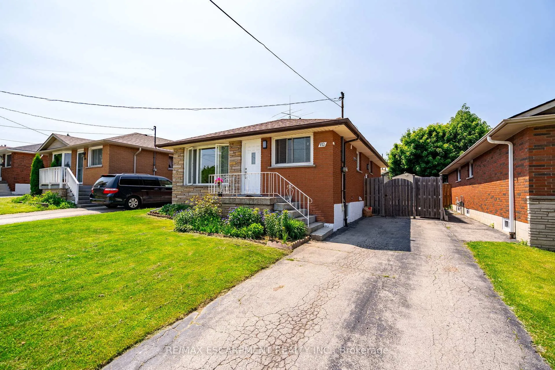 Photo 3 of 112 Greeningdon Drive, Hamilton, Greeningdon — HOMEH