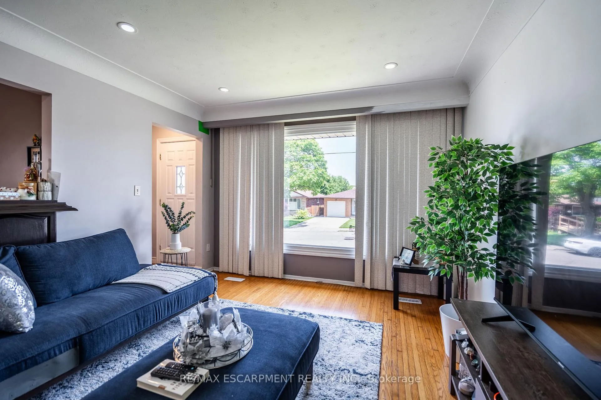 Photo 7 of 112 Greeningdon Drive, Hamilton, Greeningdon — HOMEH