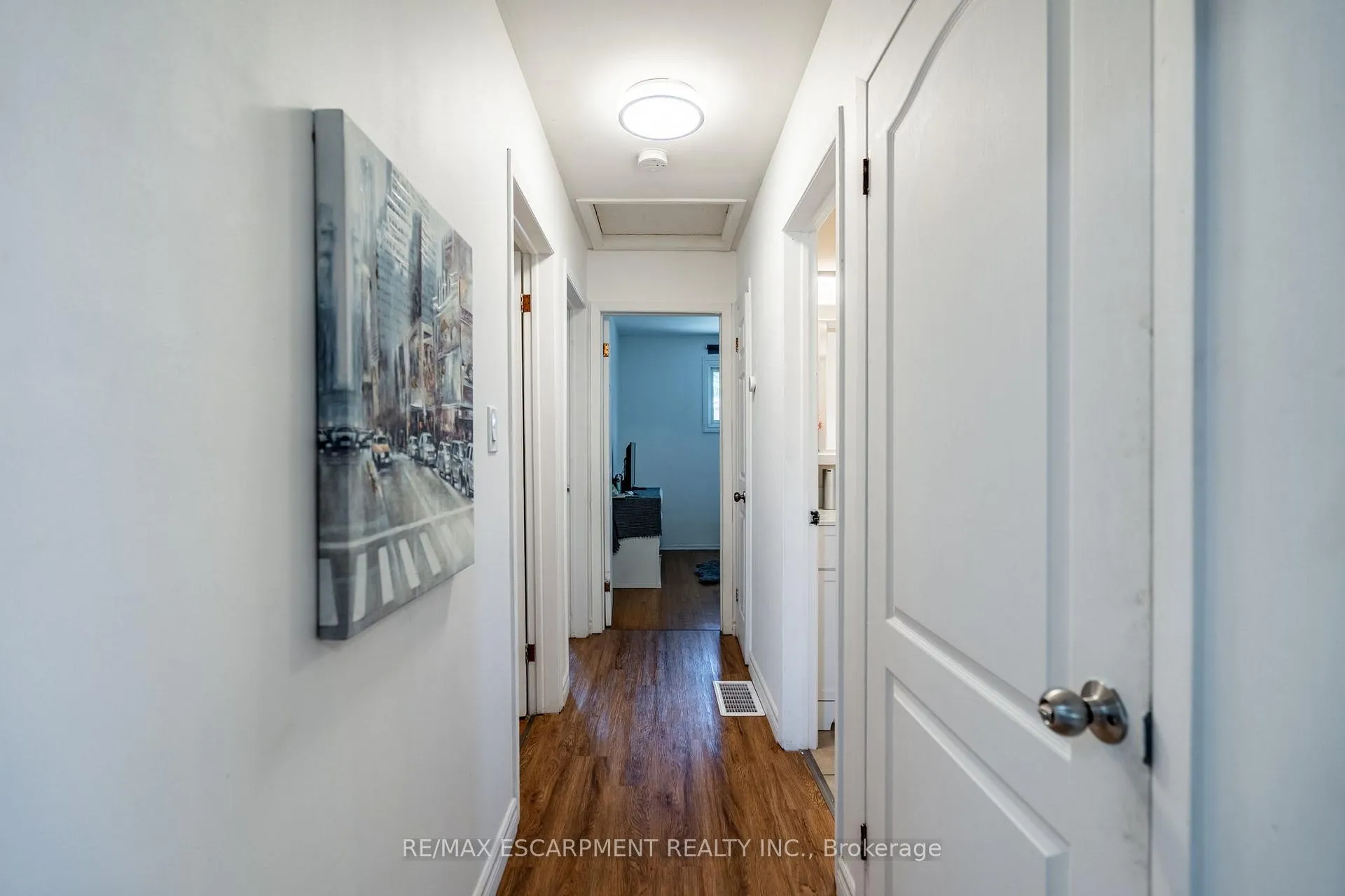 Photo 11 of 112 Greeningdon Drive, Hamilton, Greeningdon — HOMEH